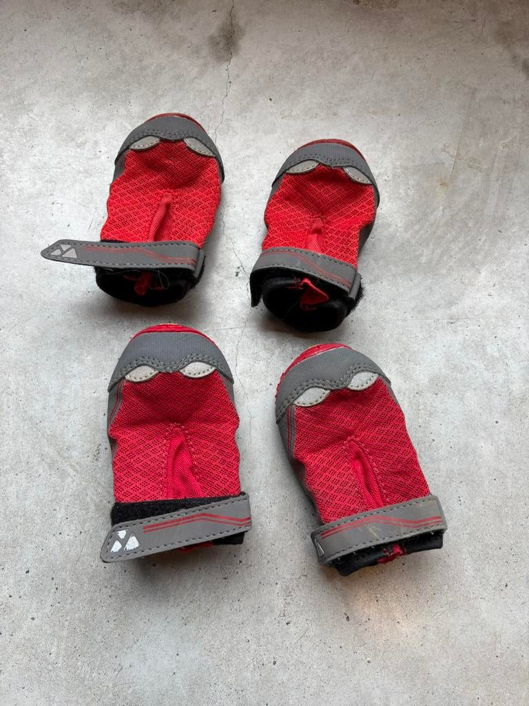 Ruffwear schoenen en sokken hond maat xs, Dieren en Toebehoren, Ophalen of Verzenden, Zo goed als nieuw, Hondenschoenen