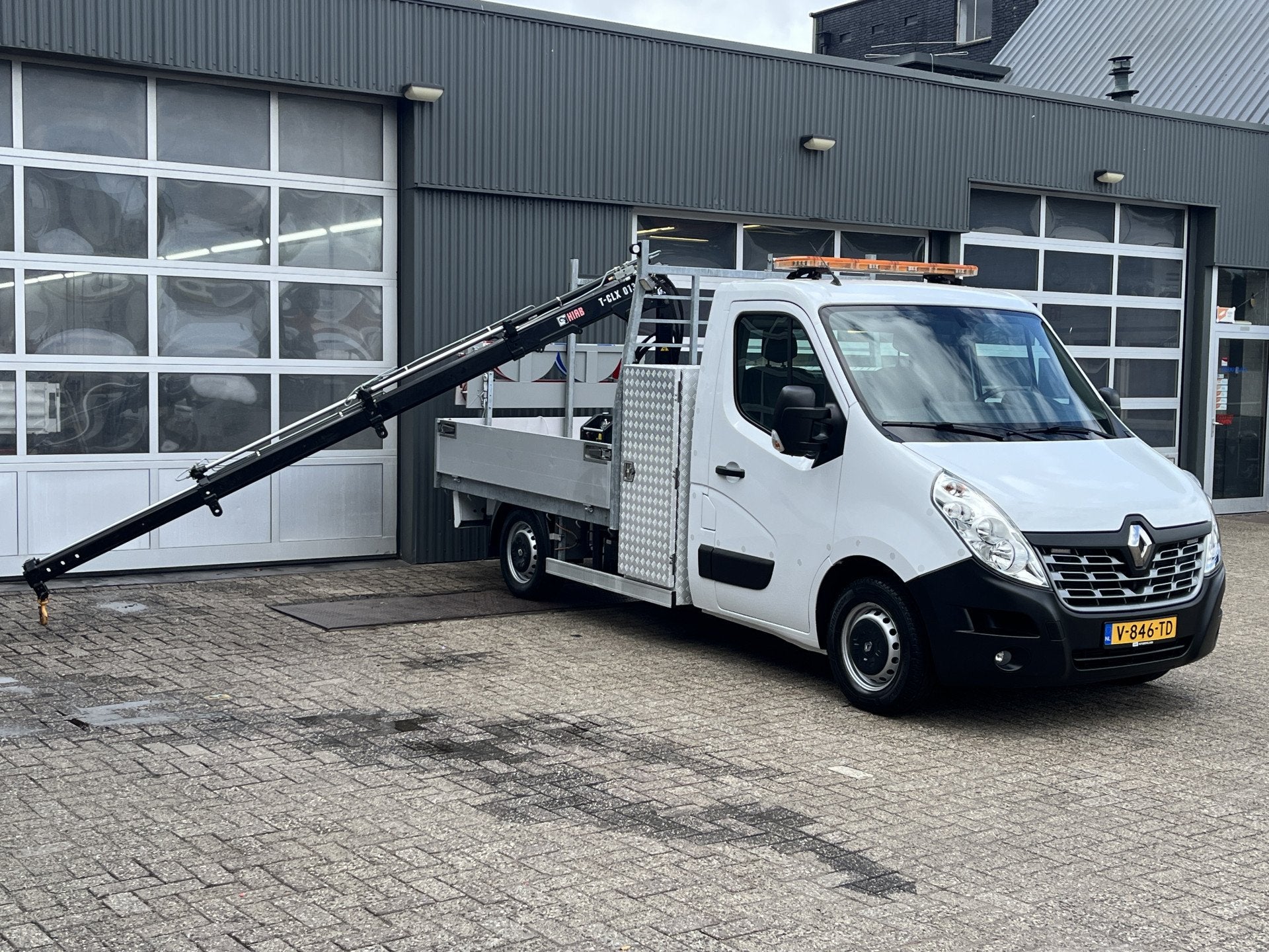 Renault Master T35 2.3 dCi Hiab Laadkraan T-CLX 013 Trekhaak, Voorwielaandrijving, 145 pk, Stof, Gebruikt
