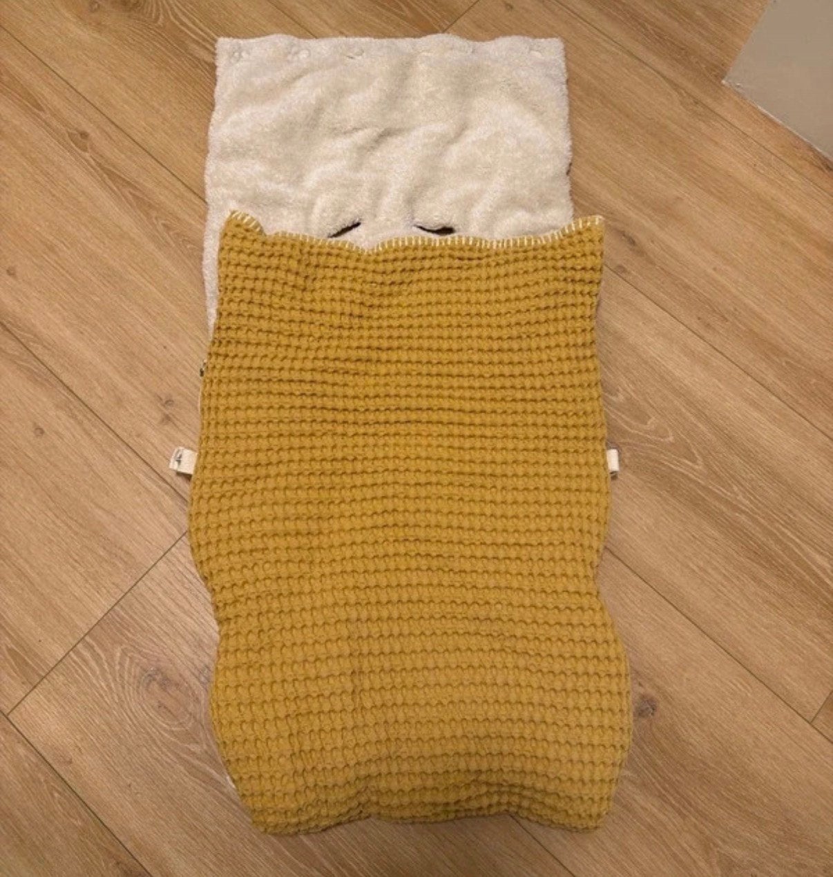 Koeka voetenzak kinderwagen | Okergeel | Teddy, Ophalen, Zo goed als nieuw, Voetenzak, Koeka