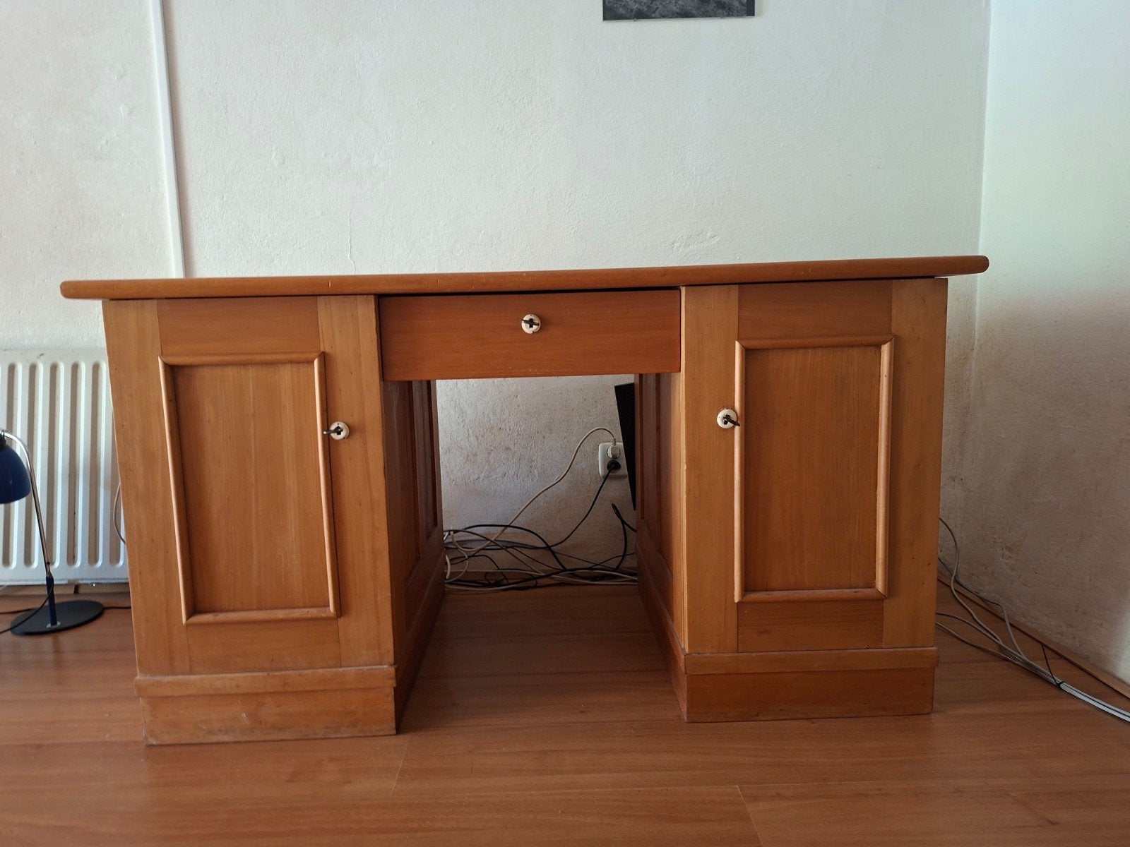 Grenen bureau, Ophalen, Gebruikt