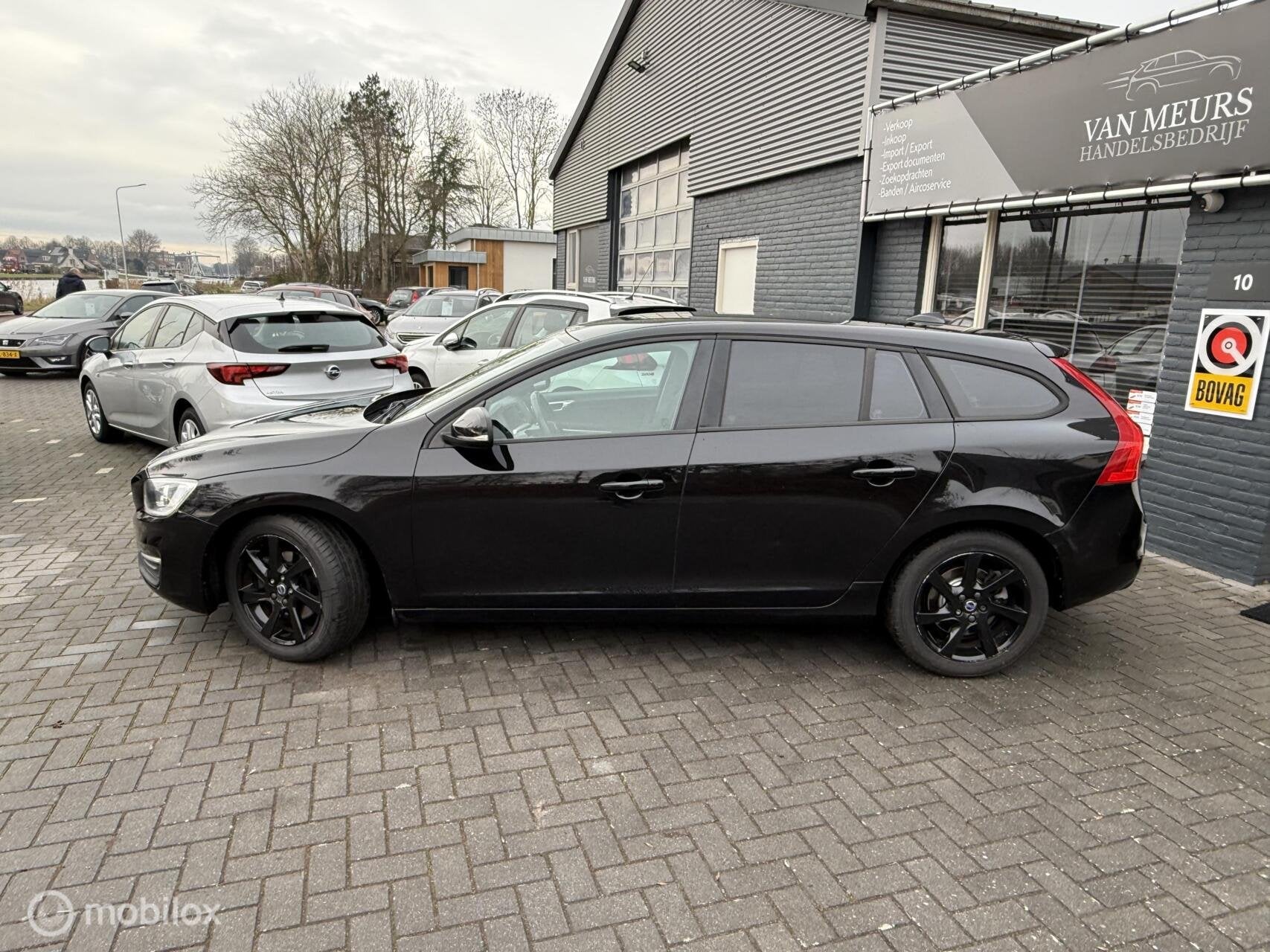 Volvo V60 2.0 D2 Kinetic Business, Airco, cruise, apk 11-202, Auto's, Voorwielaandrijving, Gebruikt, 4 cilinders, 1969 cc