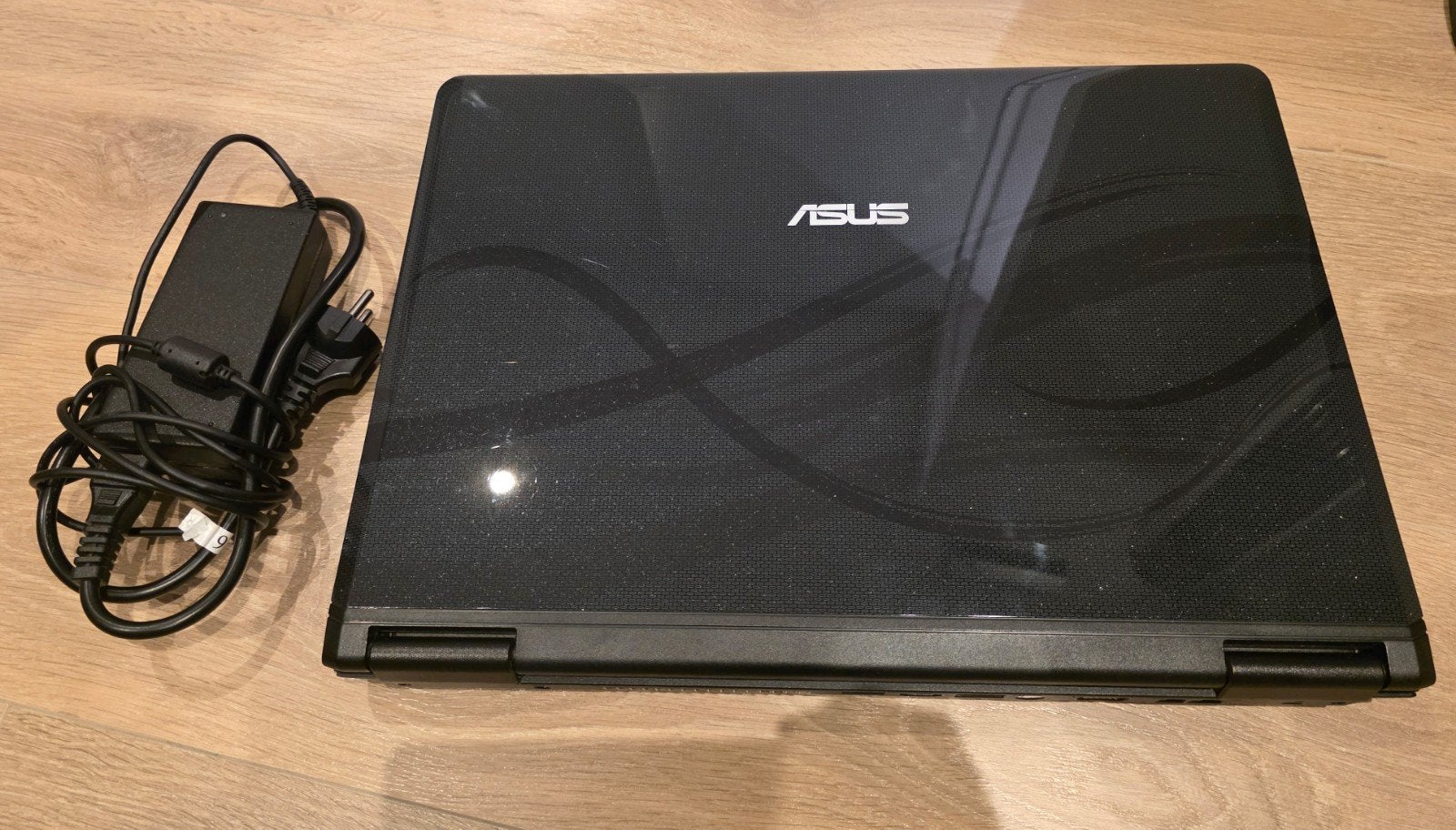 ASUS Notebook X71Q / Laptop 17 inch (zonder harde schijf), Qwerty, Ophalen of Verzenden, Zo goed als nieuw, Intel Pentium