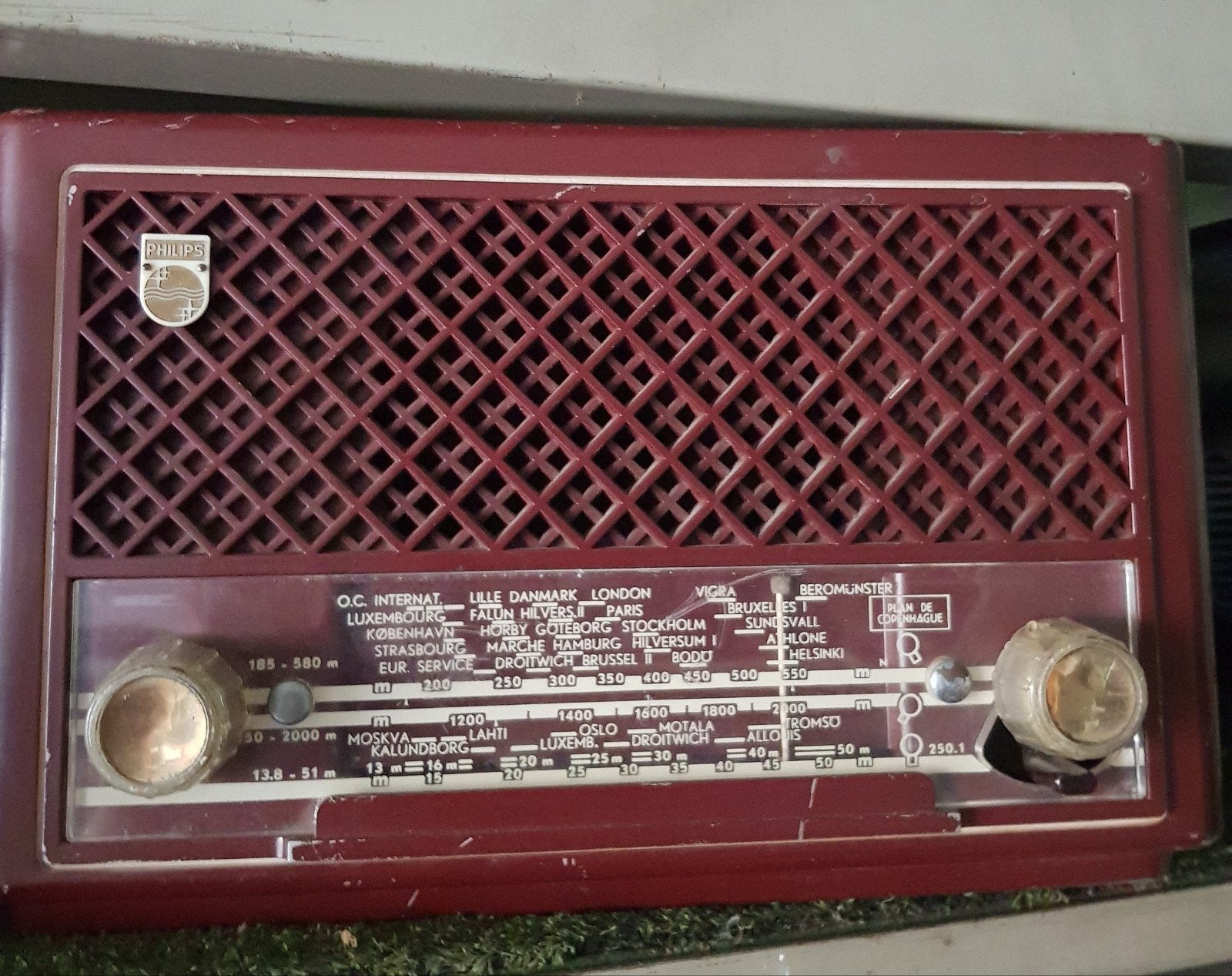 Philips buizenradio spelend, Ophalen