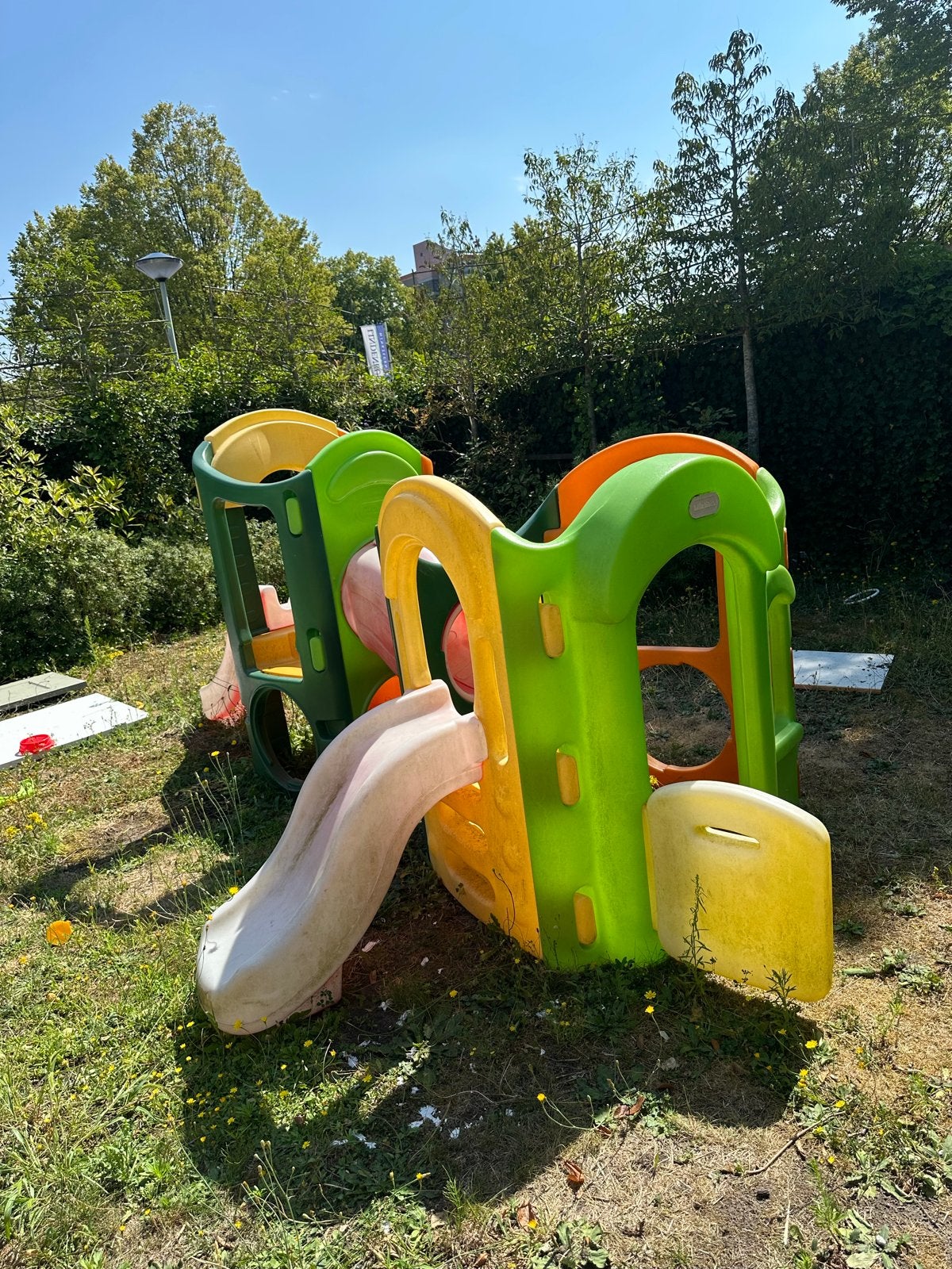 Little Tikes klimtoestel met 2 glijbanen en kruiptunnel, Kinderen en Baby's, Speelgoed | Buiten | Speeltoestellen, Ophalen, Gebruikt
