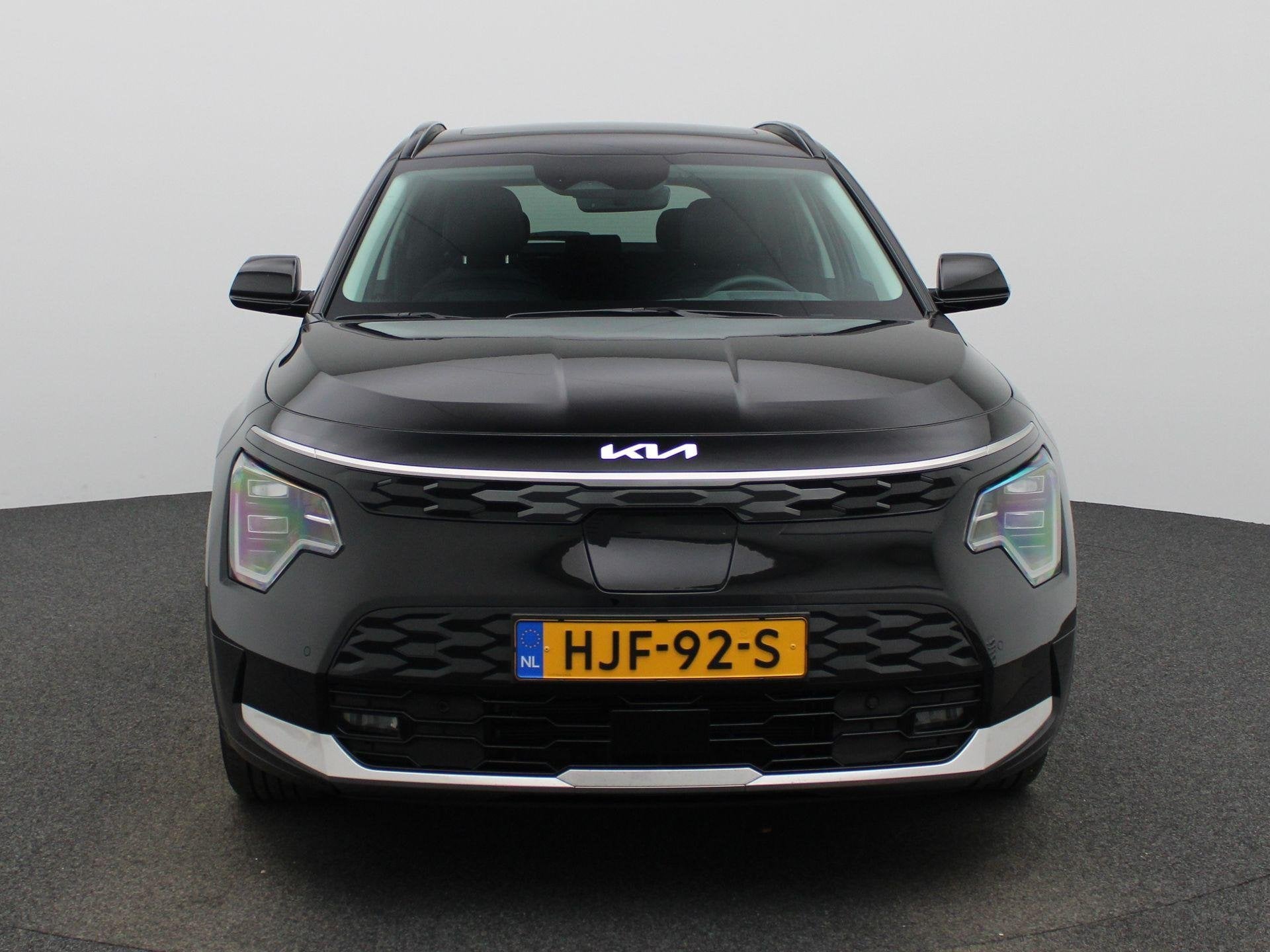 Kia Niro EV Plus Advanced 64.8 kWh | Stoel en Stuur Verwarmi, Auto's, 750 kg, 1657 kg, Zwart, Origineel Nederlands