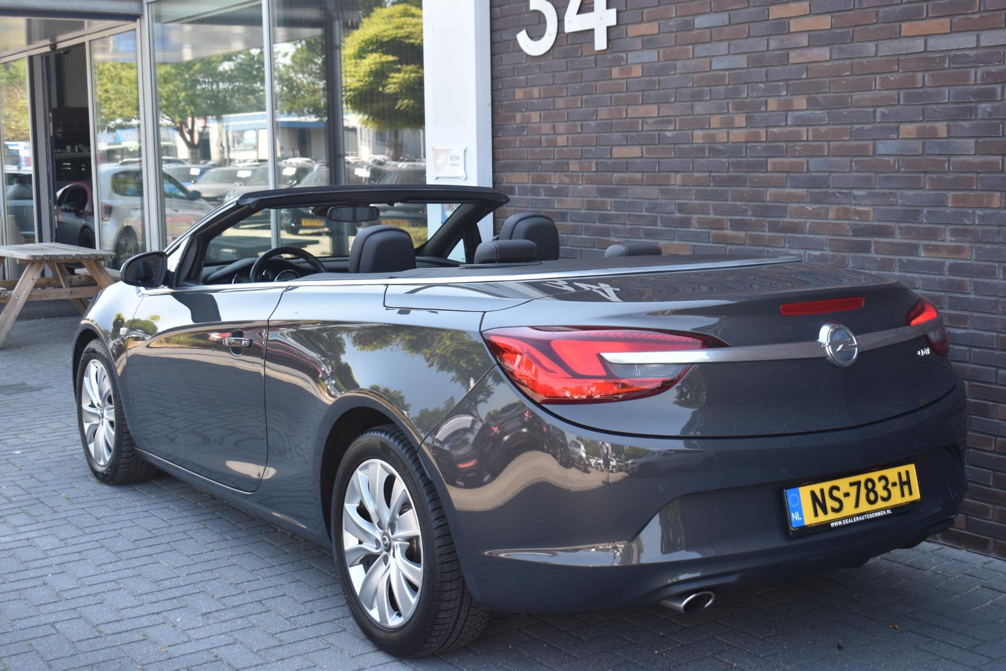 Opel Cascada 2.0 CDTI 163PK LEDER NAVI LMV SPORTSTOELEN, Voorwielaandrijving, Cabriolet, 4 stoelen, Leder
