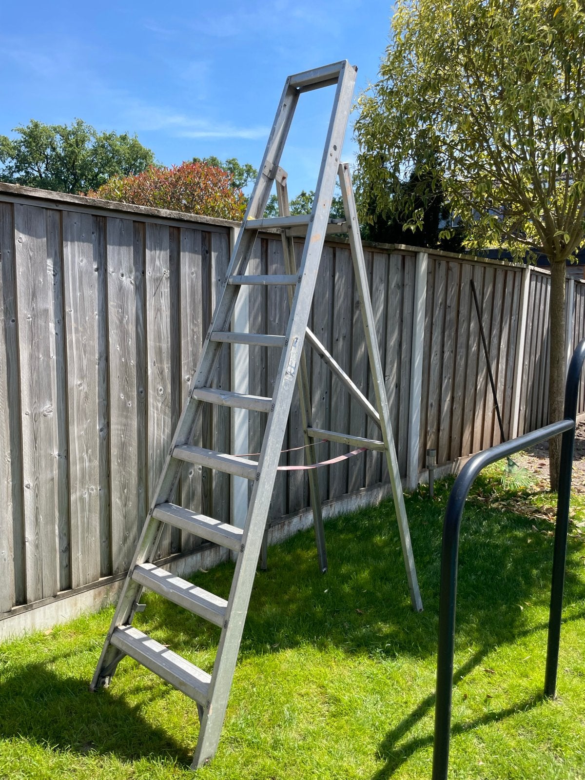 Trap met 8 treden, bovenste trede op 185cm, Doe-het-zelf en Verbouw, Ladders en Trappen, Ophalen, Gebruikt, Trap, Minder dan 2 meter
