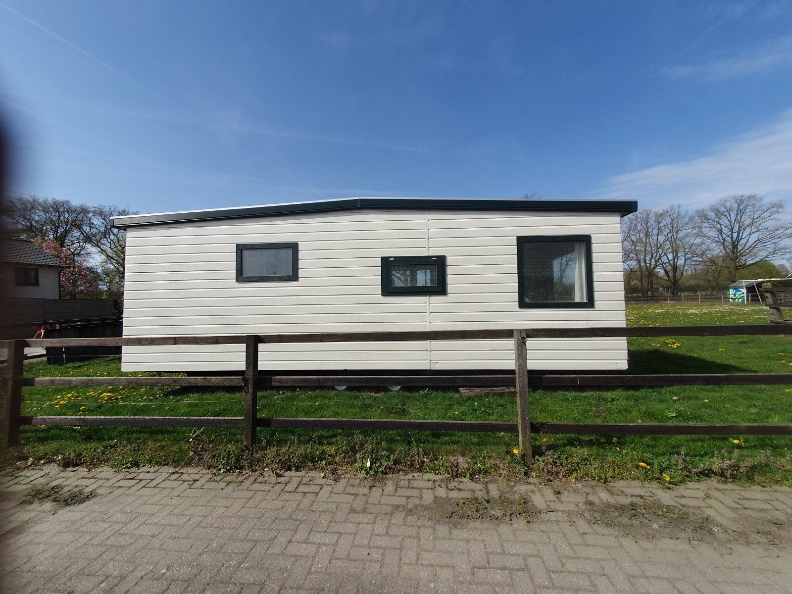Synhome Chalet / Stacaravan 8x2,5m douche & toilet apart