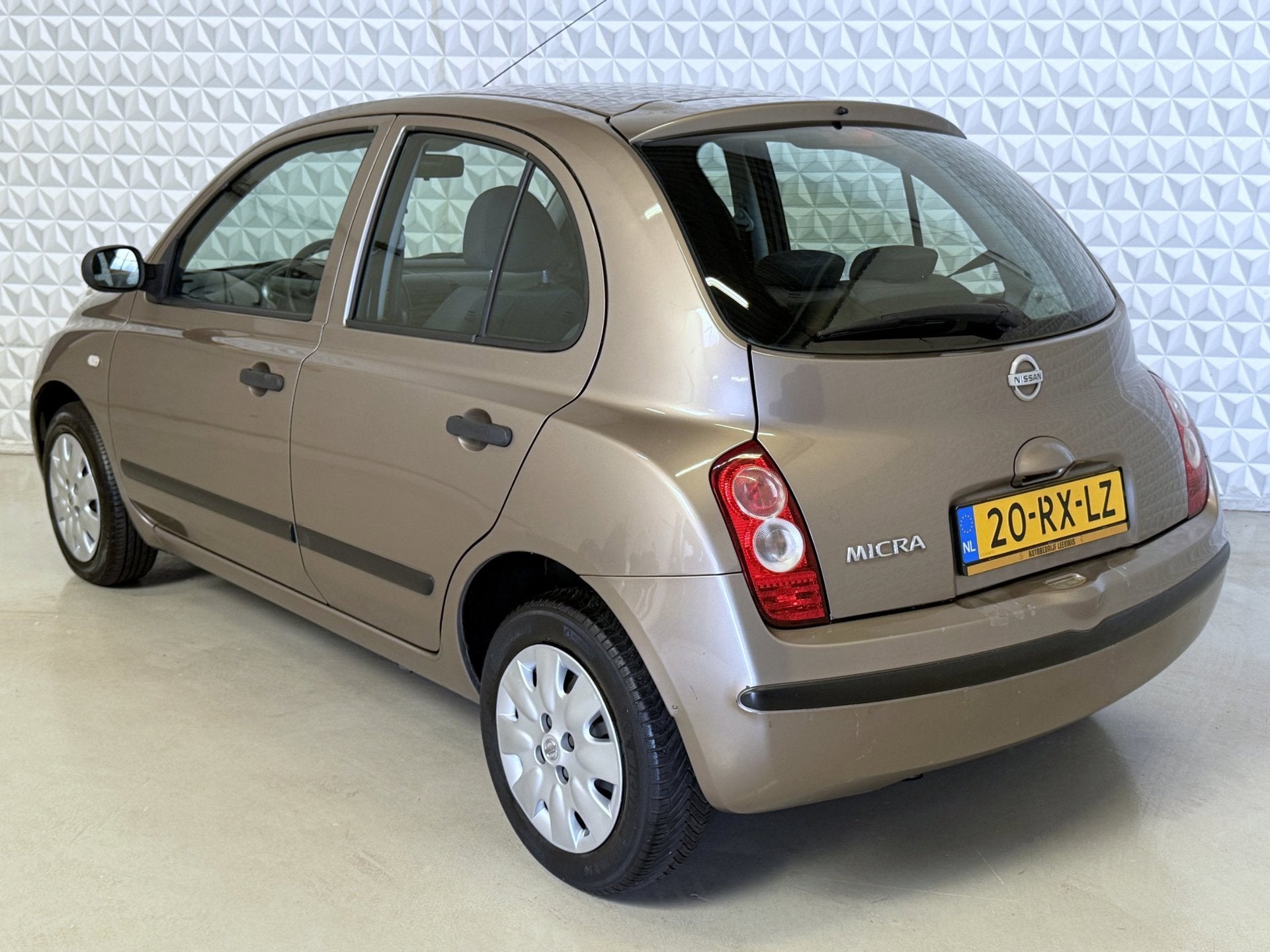 Nissan Micra 1.2 Otazu 5-deurs AIRCO / 149.000km (2005), 4 cilinders, Bruin, Origineel Nederlands, Handgeschakeld