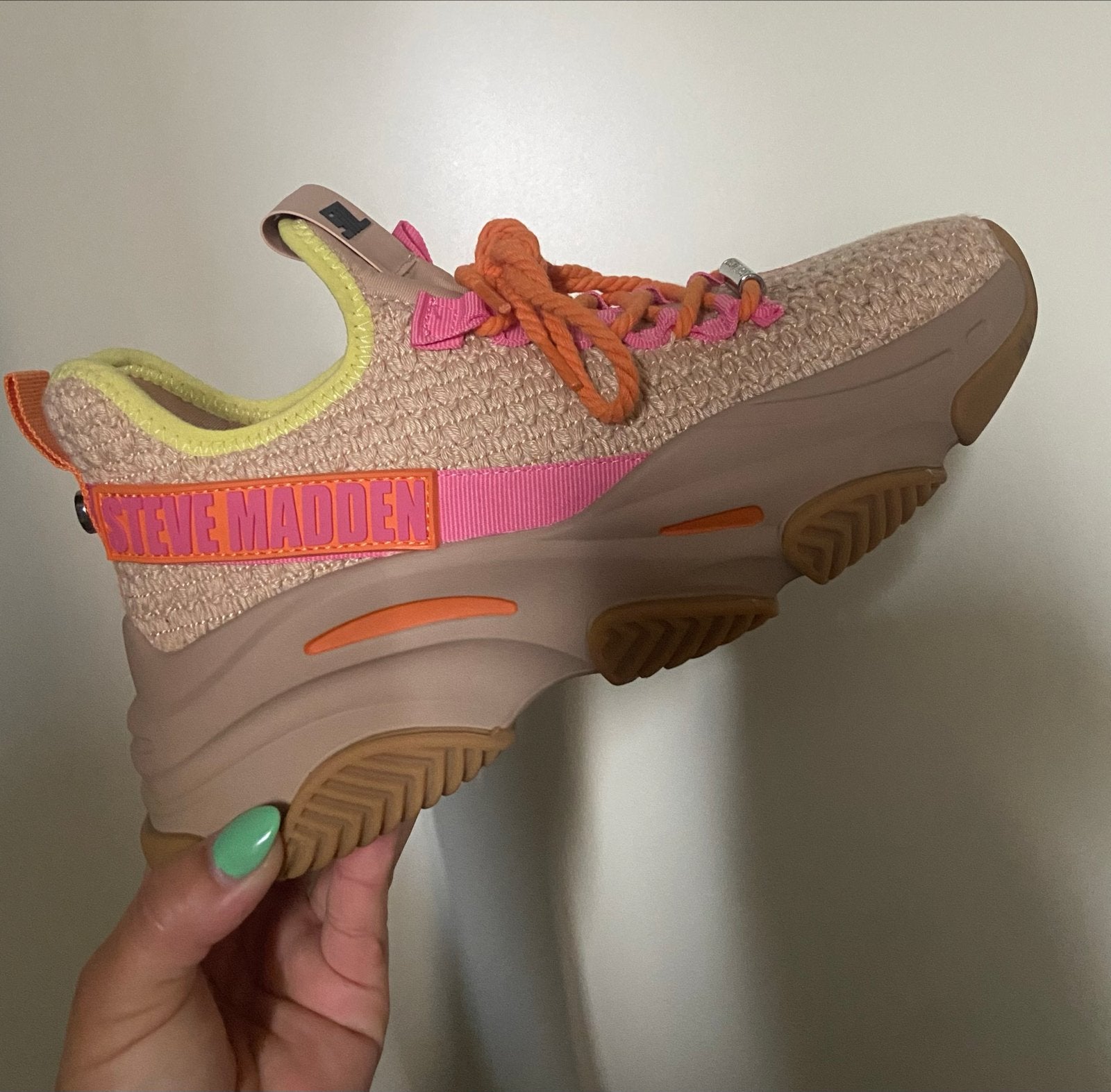 Steve Madden Sneakers - Zo goed als nieuw- maat 38, Ophalen of Verzenden, Zo goed als nieuw, Beige, Sneakers of Gympen