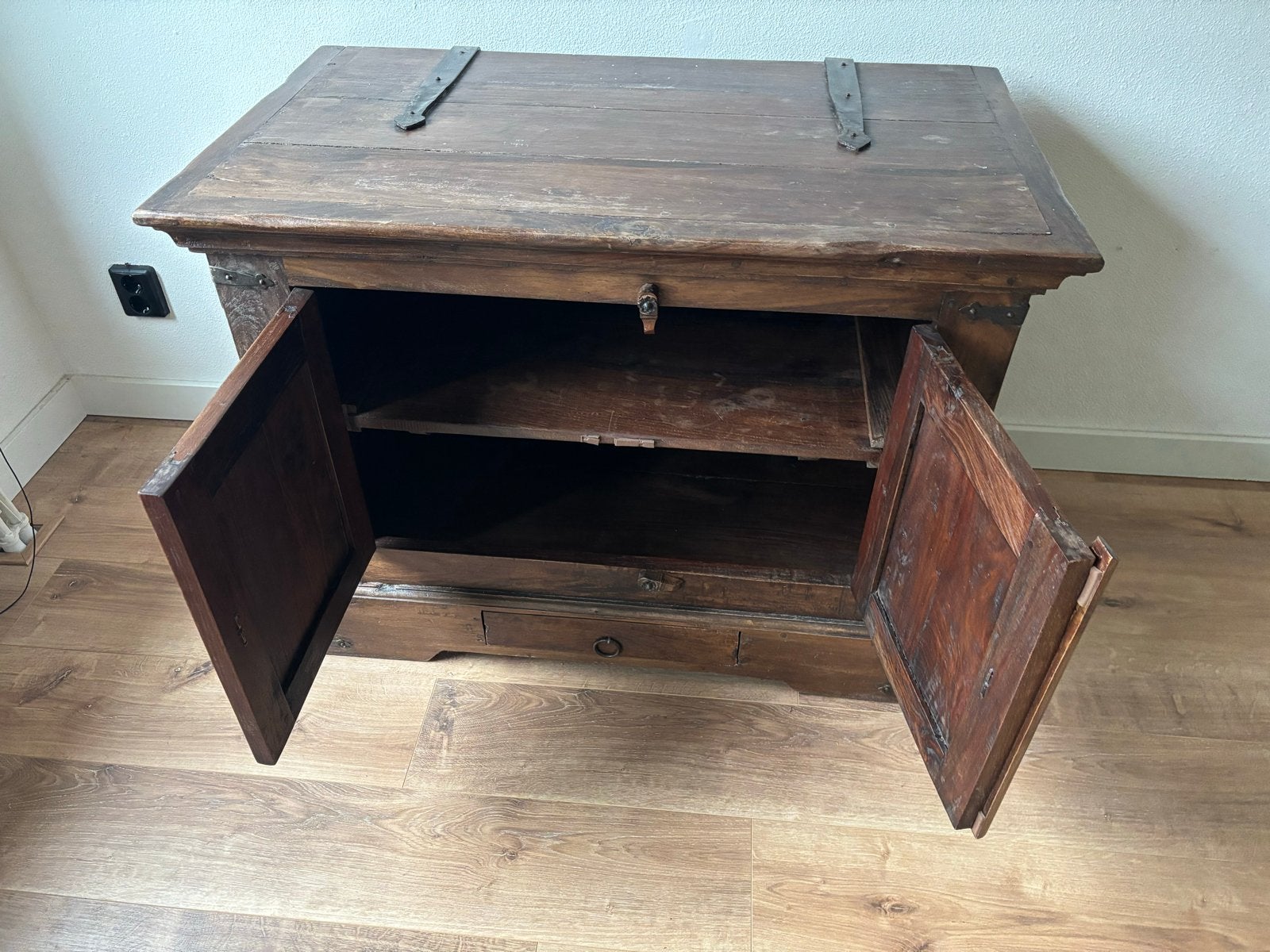 Antiek Houten TV-meubel / Dressoir, Antiek en Kunst, Ophalen