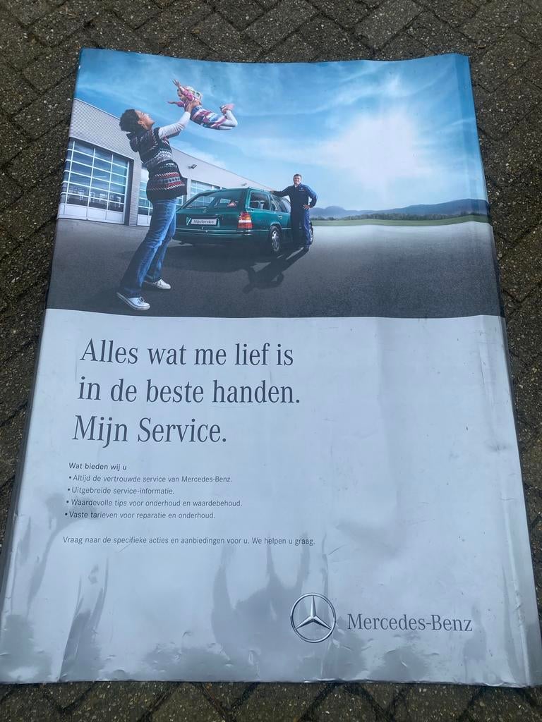 Mercedes-Benz dealerposter 150x112CM, Ophalen of Verzenden, Gelezen, Mercedes