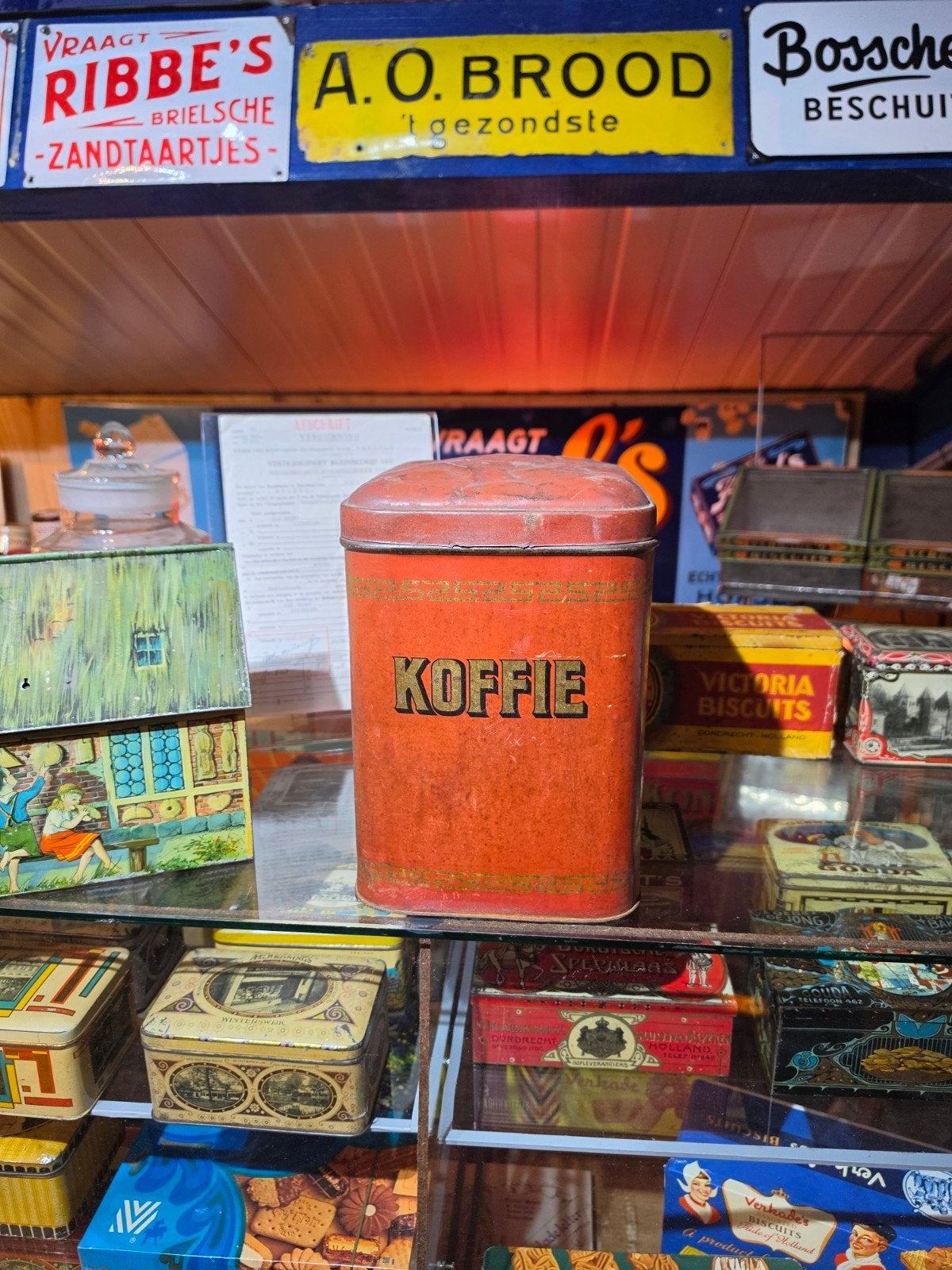 Koffie blik rood, Verzamelen, Ophalen of Verzenden, Gebruikt, Koffie