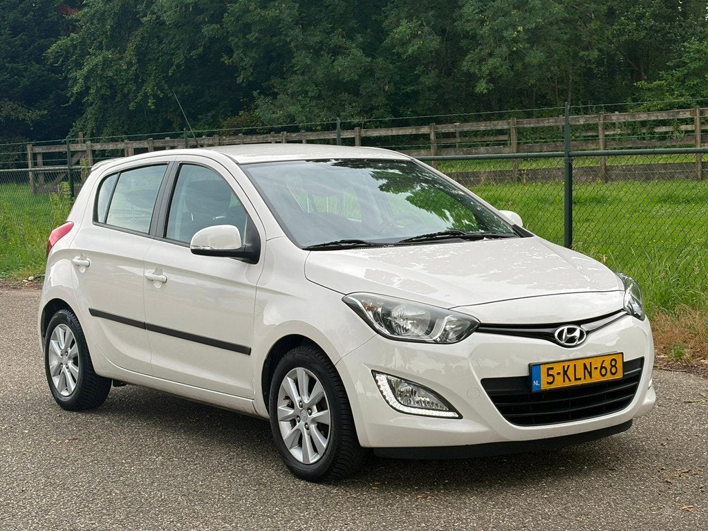Hyundai I20 1.2i i-Deal /Trekhaak/Airco/, Euro 5, Gebruikt, 31 €/maand, 4 cilinders