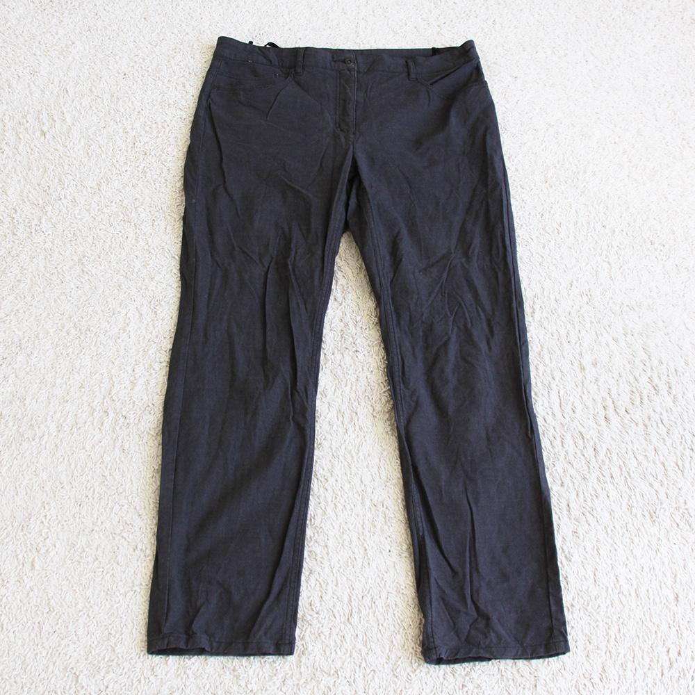 Mooie Witteveen Broek (Maat 46) - 561 € 30,-