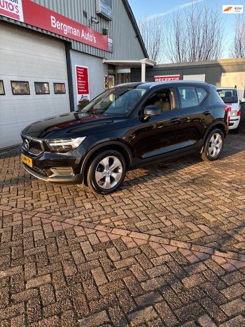 Volvo XC40 1.5 T3 Momentum, Auto's, Voorwielaandrijving, Stof, Gebruikt, 156 pk