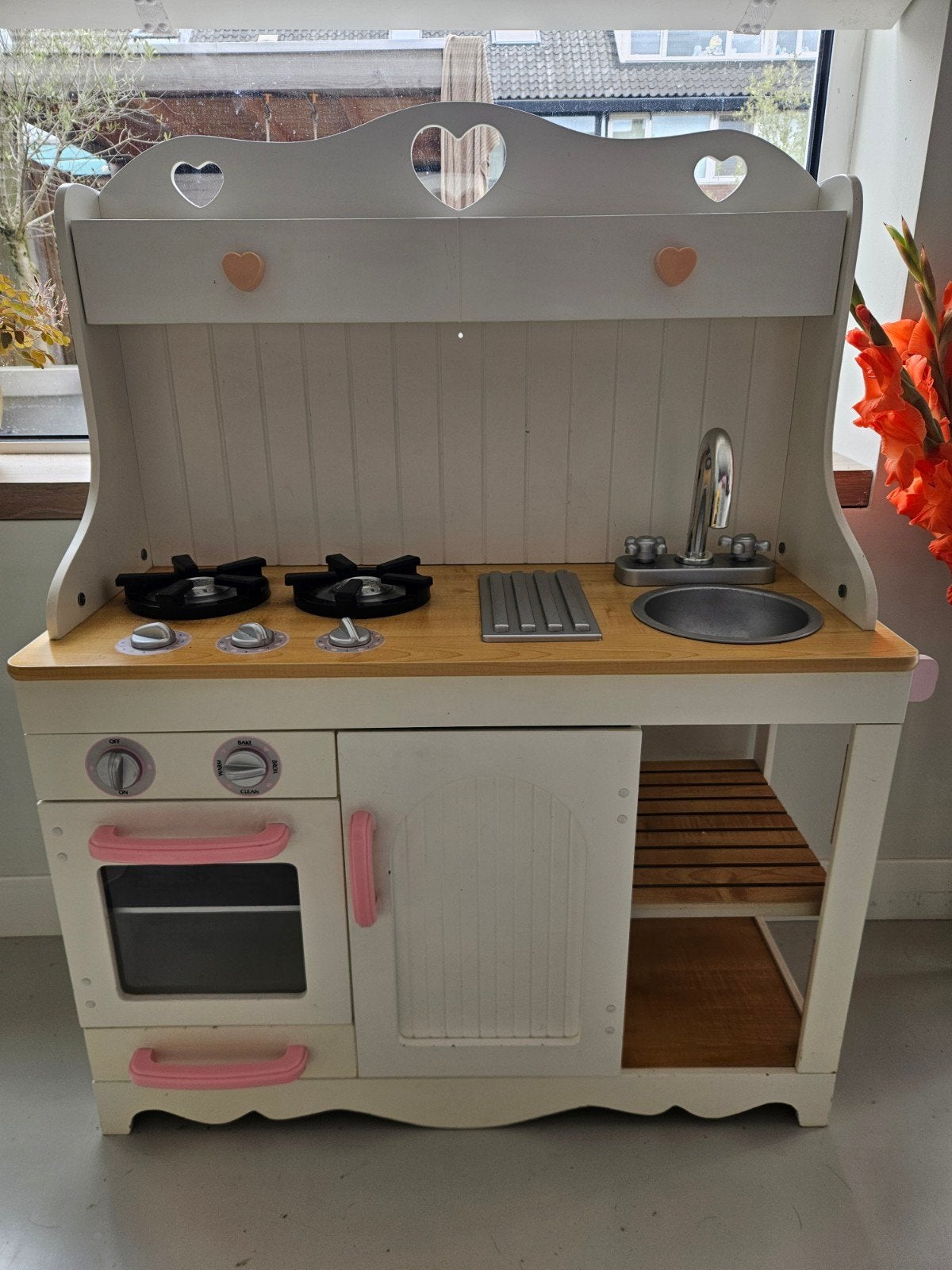 Leuk speelkeukentje met ratelende knoppen, Ophalen, Gebruikt, Hout, Speelkeuken