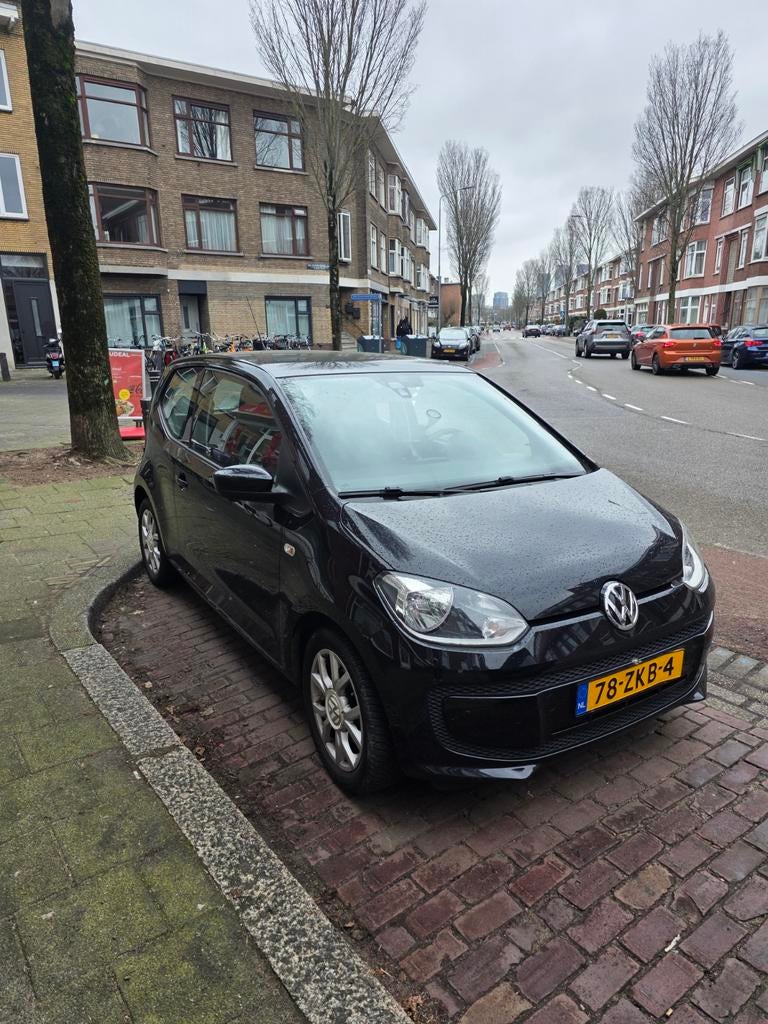 Volkswagen up! 1.0 44KW 2013 Zwart, Auto's, Volkswagen, Voorwielaandrijving, Up!, 840 kg, 4 stoelen