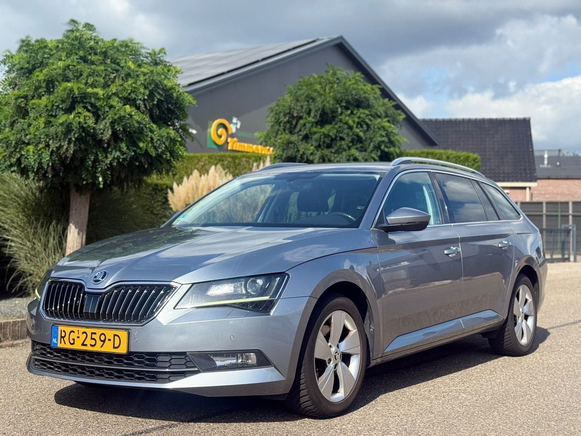 Skoda Superb Combi 1.6 TDI Ambition Business DSG 2017 Navi/C, Auto's, Gebruikt, Euro 6, 4 cilinders, 1435 kg