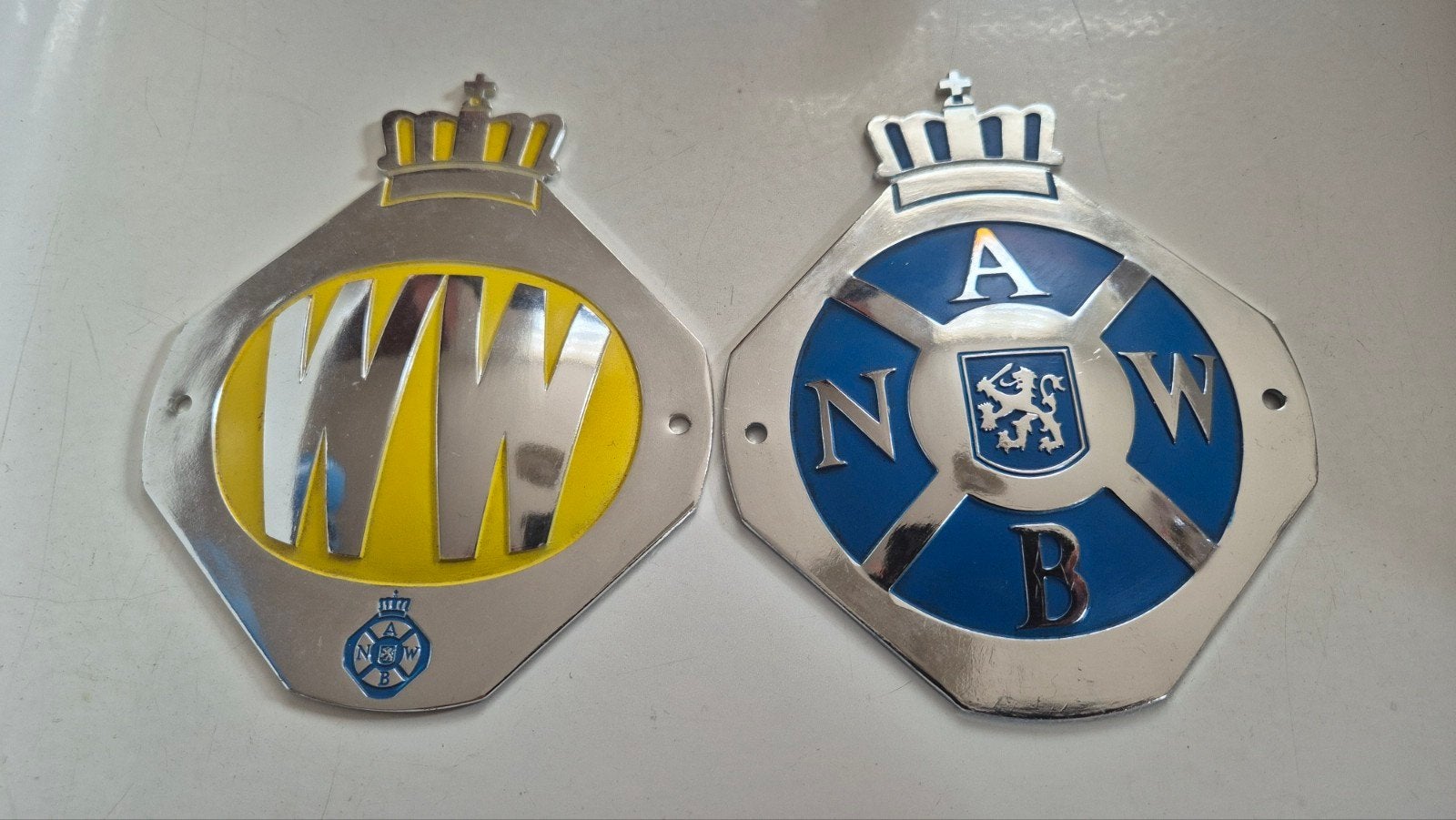 ongebruikte anwb wegenwacht auto schildjes oldtimers, Ophalen of Verzenden