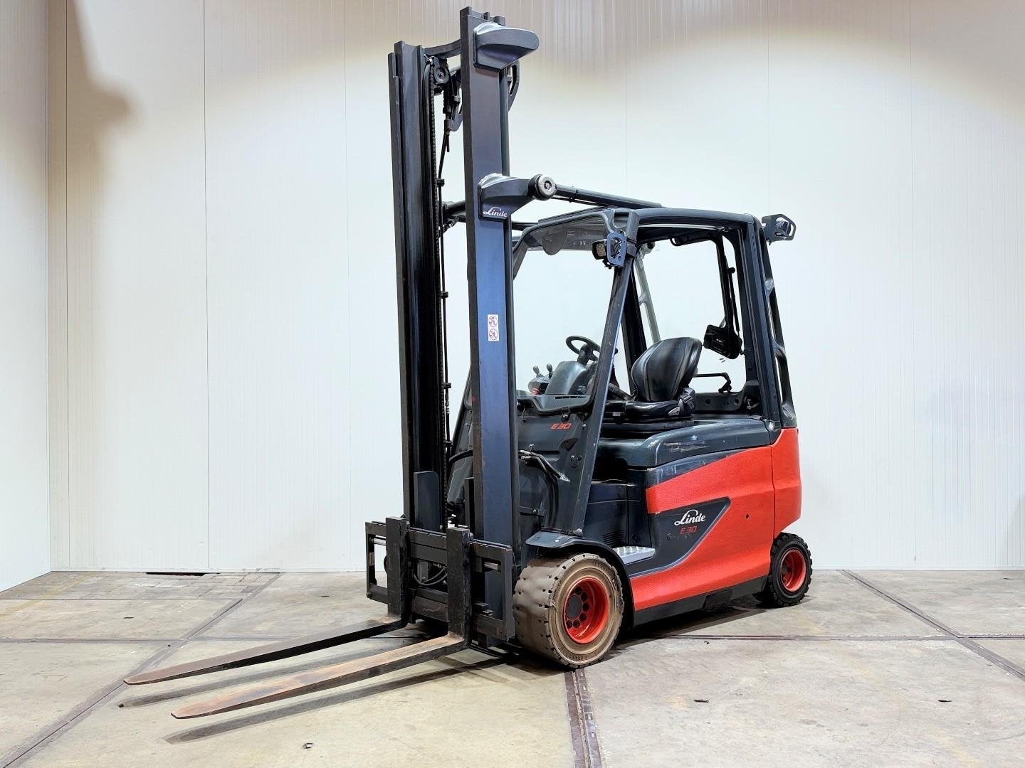 Linde E30-600 4x ventiel [ACCU 2021] 2017 sideshift HL1305, Zakelijke goederen, 3000 tot 4000 kg, Elektrisch, Heftruck, Linde