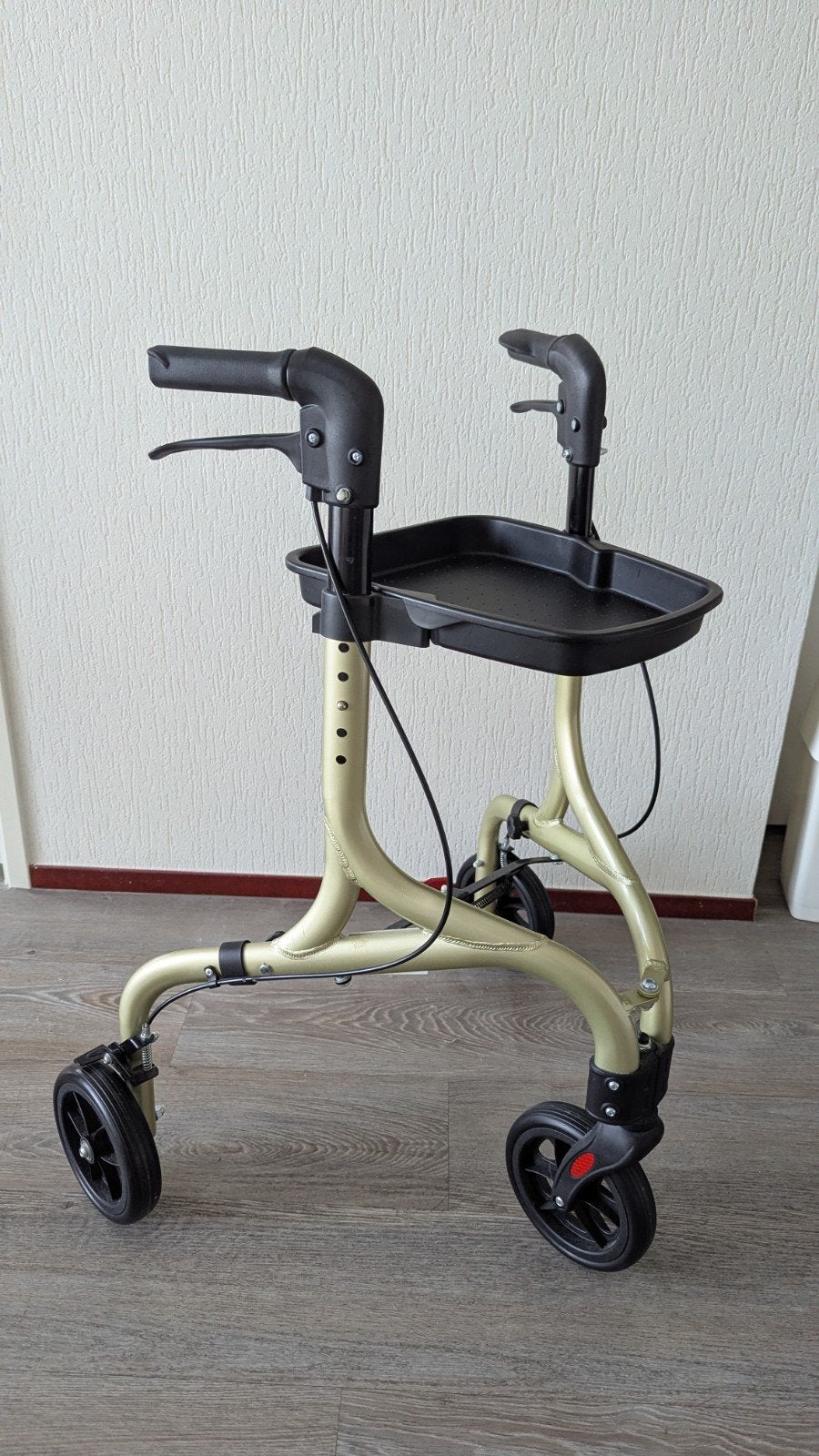 Rovera lichtgewicht binnen rollator, Diversen, Ophalen, Lichtgewicht, Zo goed als nieuw