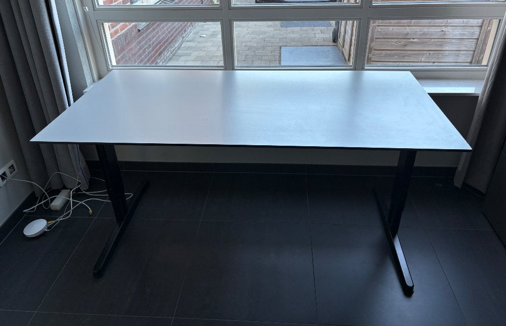 Verstelbaar bureau, Huis en Inrichting, Bureaus, Ophalen, 160 cm, Gebruikt, In hoogte verstelbaar