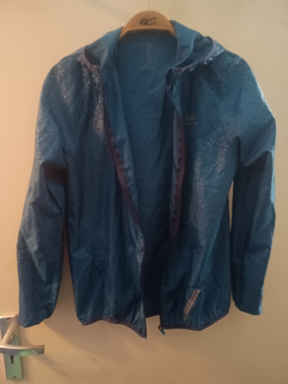 Hardloop jas wind- en waterdicht maat 158 met capuchon, Kleding | Dames, Sportkleding, Gedragen, Hardlopen of Fietsen, Maat 34 (XS) of kleiner