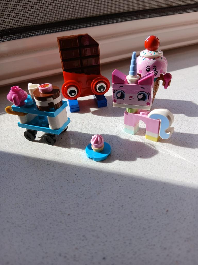 Lego Movie figuurtjes: Unikitty, IJshoorntje, Chocolade, Ophalen of Verzenden, Gebruikt, Losse stenen, Lego