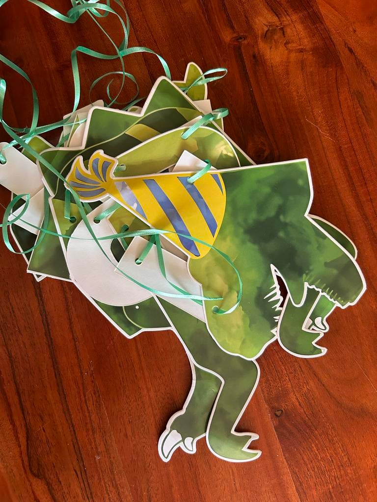 Happy Birthday slinger dinosaurus, Hobby en Vrije tijd, Feestartikelen, Gebruikt, Versiering, Verjaardag, Ophalen of Verzenden