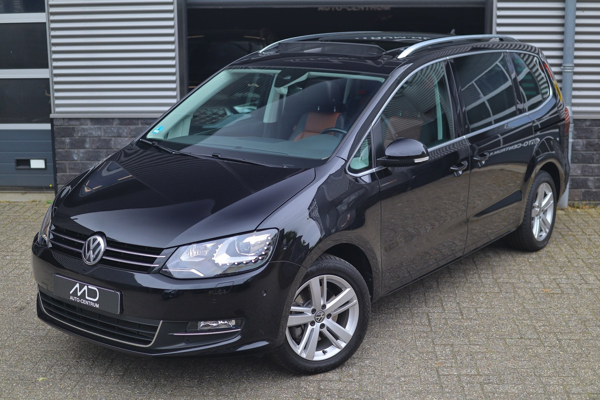 Foto 5 van Volkswagen SHARAN 1.4 TSI Exclusive Series 7 zits Full optio