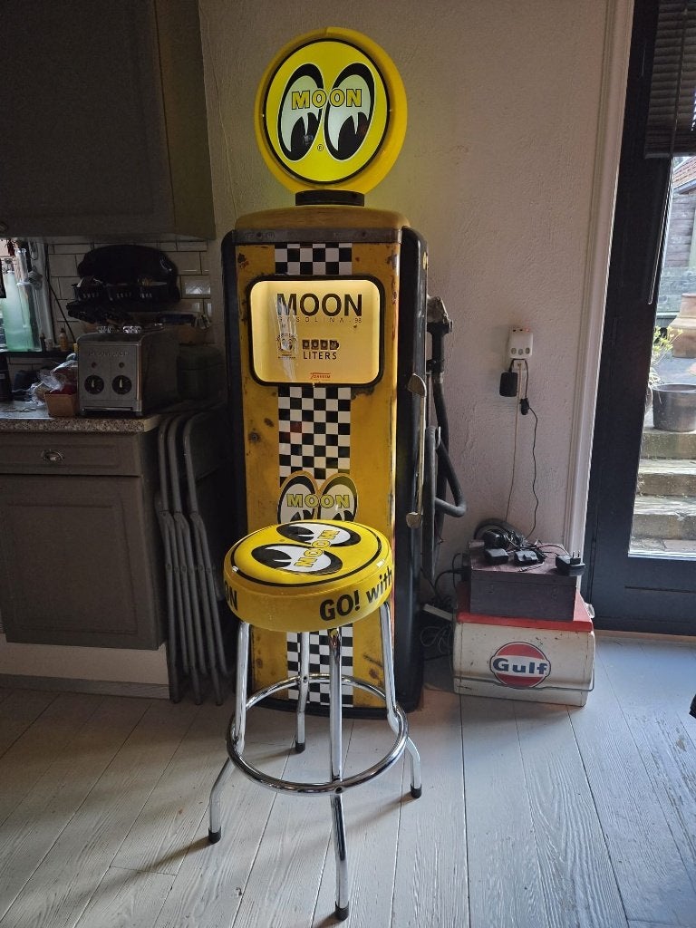 Moon eyes barkruk - Hotrod - Ratrod - Volkswagen, Verzamelen, Merken en Reclamevoorwerpen, Ophalen of Verzenden, Zo goed als nieuw