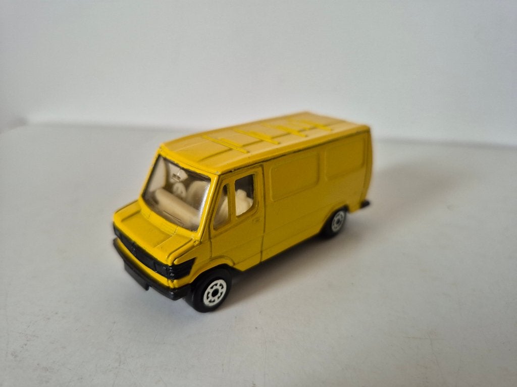 Edocar Mercedes-Benz 307D schaal 1:60, Ophalen of Verzenden, Gebruikt, Auto