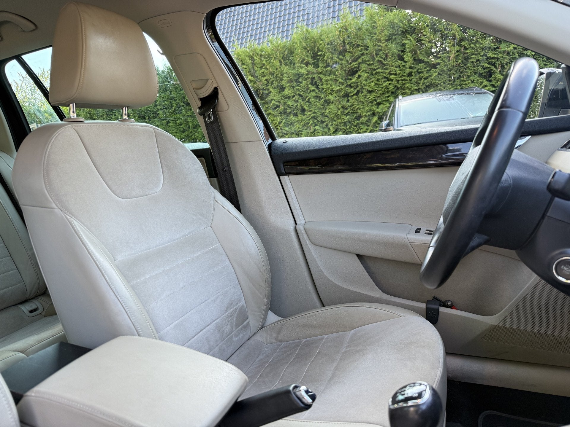 Skoda Octavia Combi 1.2 TSi 77kW Elegance, export EU 4.000,-, Auto's, Voorwielaandrijving, Euro 5, Stof, Gebruikt