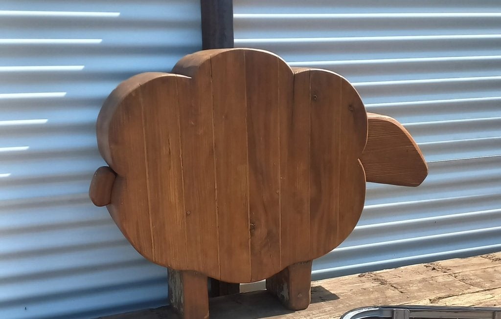 Massief houten schaap sculptuur kunst Rubinia, Ophalen, 50 - 100 cm, Beeld, Hout