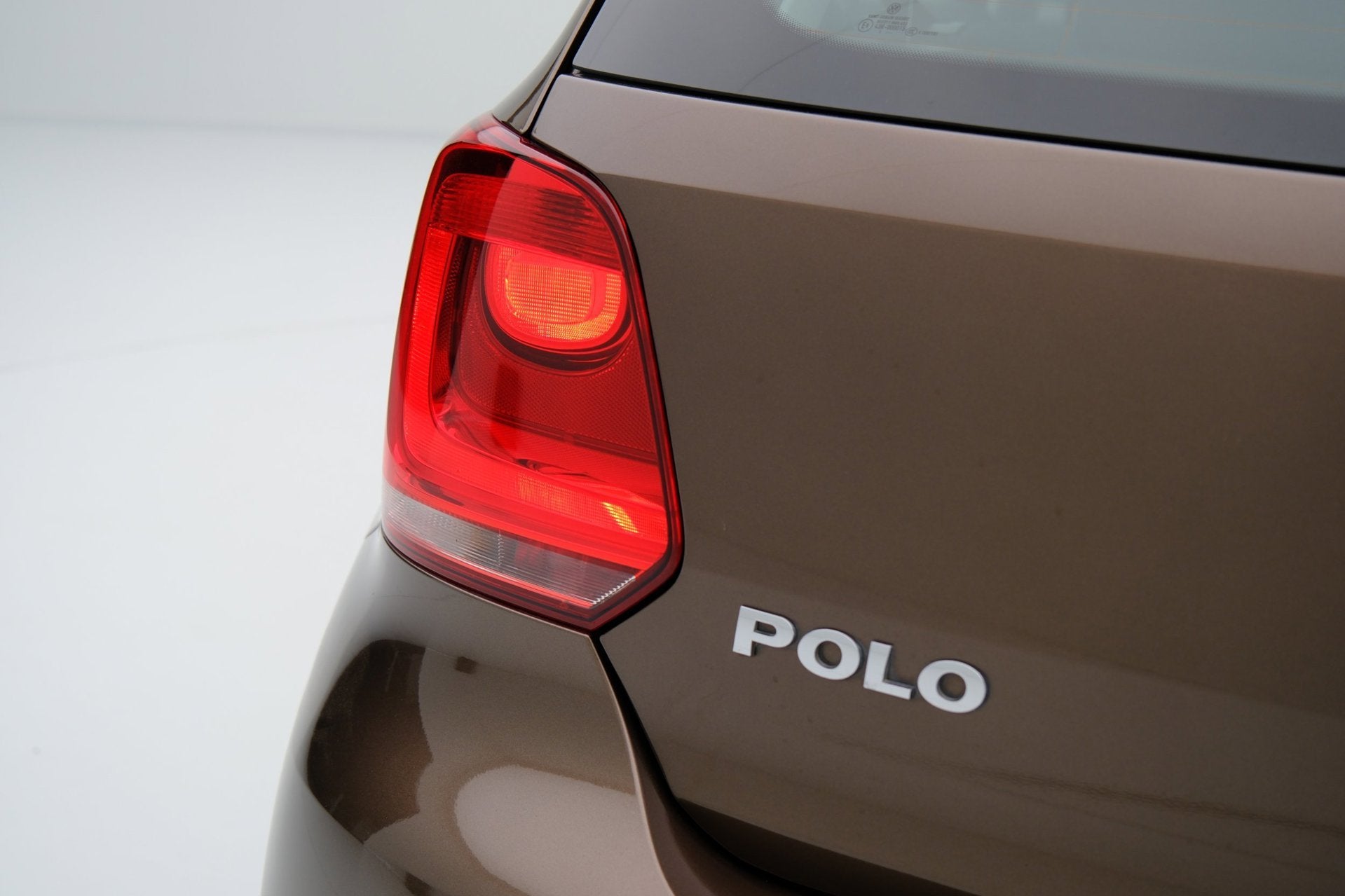 Foto 19 van Volkswagen Polo 1.2 TSI Comfortline 5-drs *63.000km!* Airco|