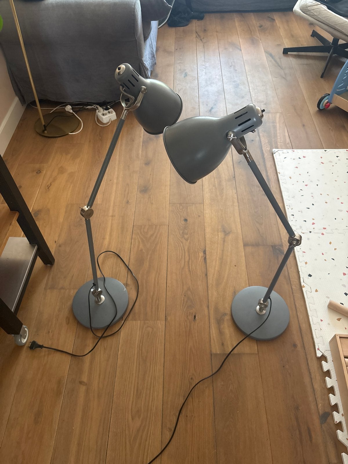 Set van 2 grijze grote bureaulampen, verstelbaar, Ophalen, Gebruikt, 100 tot 150 cm, E27 (groot)