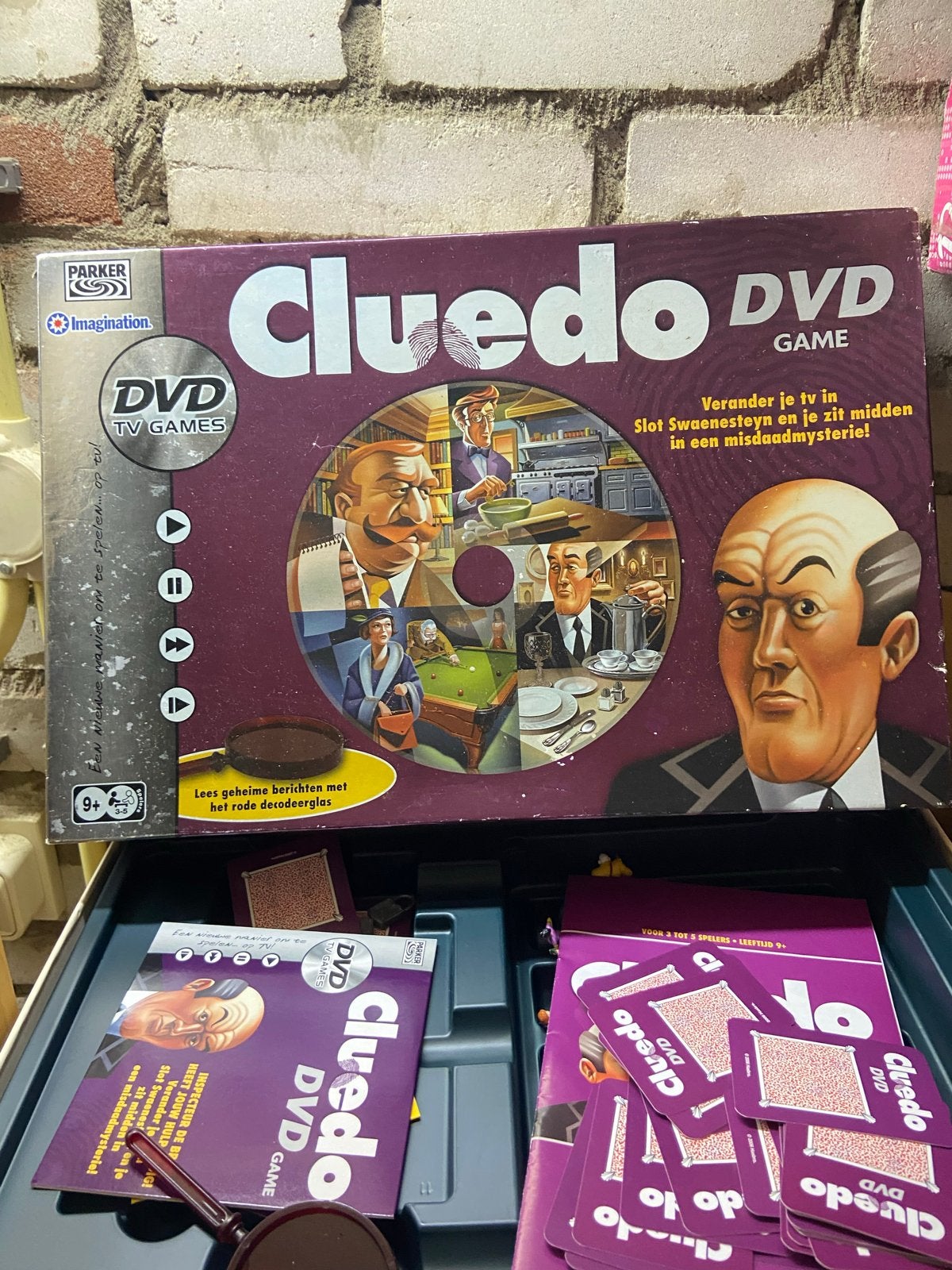 Cluedo DVD Game - Los een mysterie op!, Hobby en Vrije tijd, Drie of vier spelers, Ophalen of Verzenden, Gebruikt