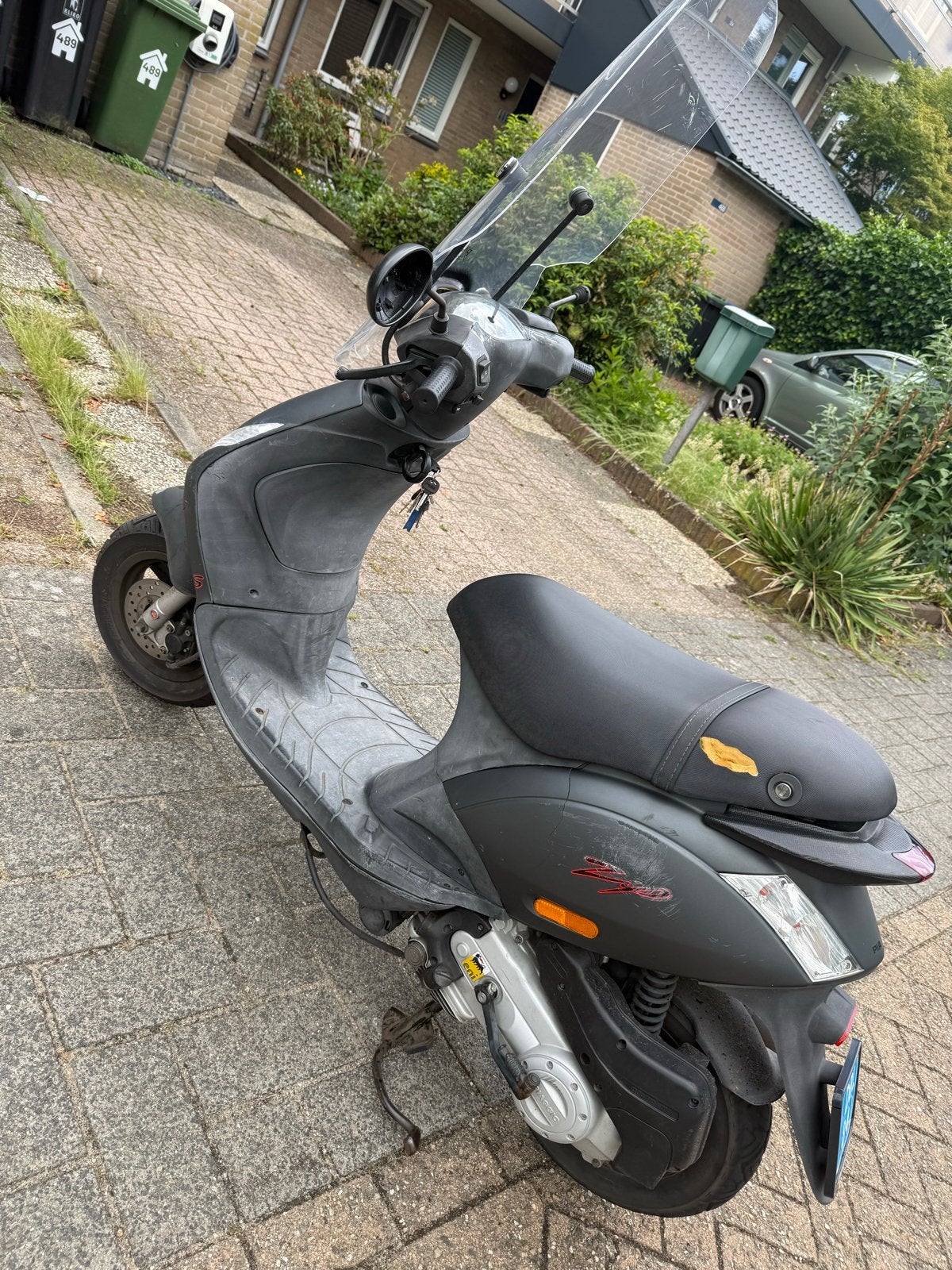 Piaggio Zip 2015, Fietsen en Brommers, Scooters | Piaggio, Gebruikt, Zip, Maximaal 45 km/u, Benzine, Ophalen