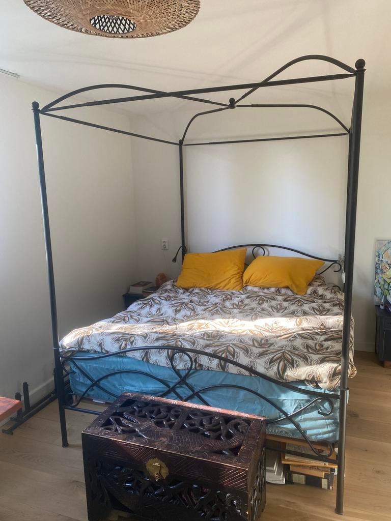 Bed / hemelbed 160x200 cm, Ophalen, Gebruikt, Eenpersoons, Zwart