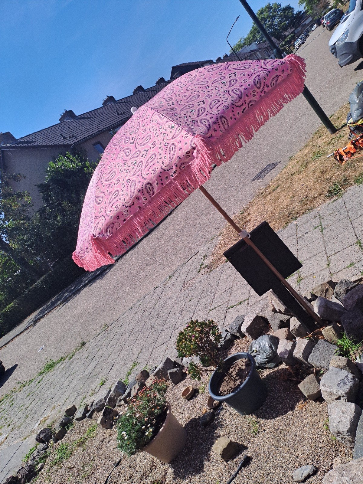 Roze strandparasol met franjes - Nieuw!, Ophalen of Verzenden, Nieuw, 1 tot 2 meter, Strandparasol