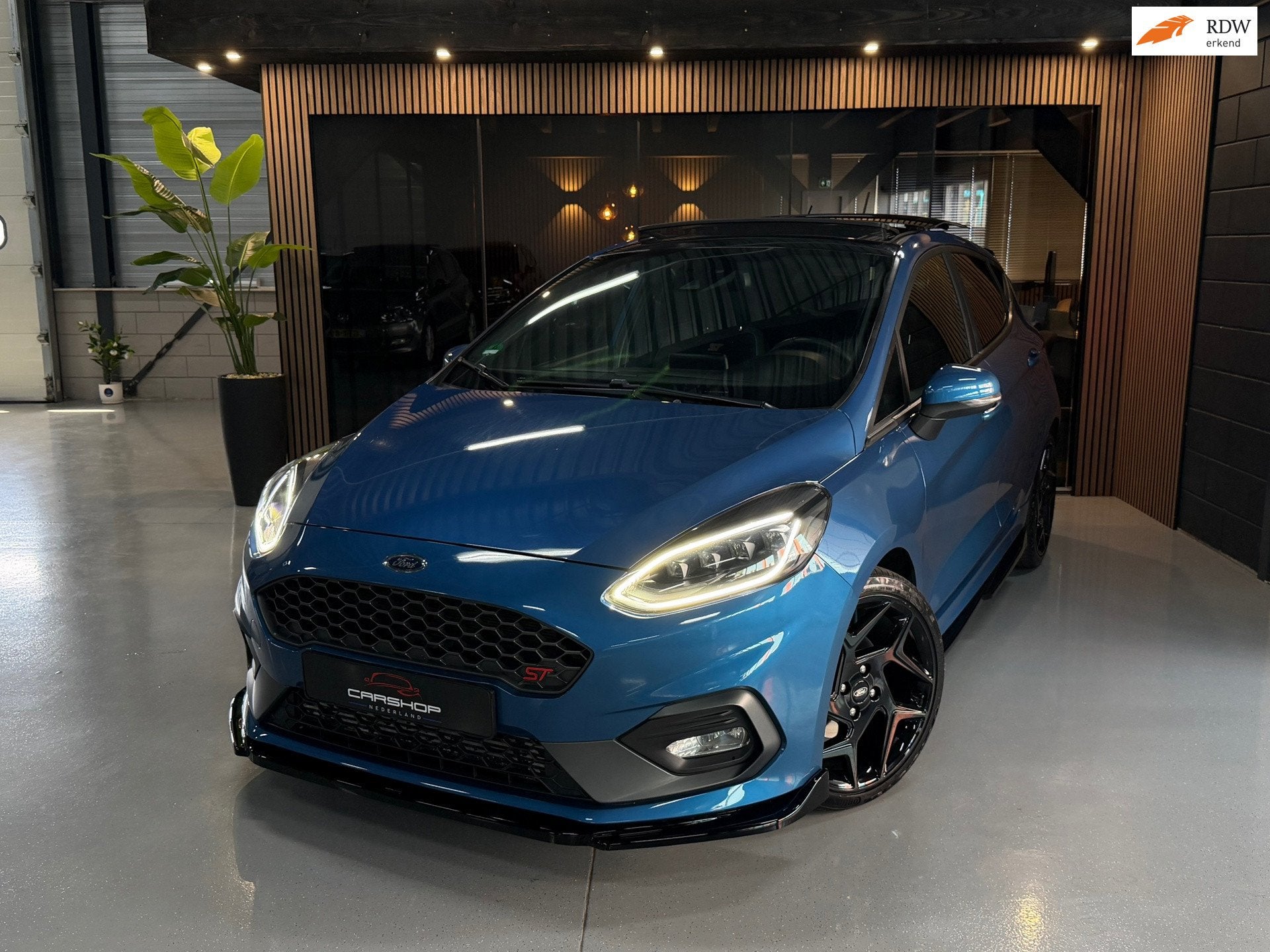 Ford Fiesta 1.5 EcoBoost ST-3 200PK PERFORMANCE! PANO/MAXTON, Auto's, Ford, Voorwielaandrijving, Stof, Gebruikt, Zwart