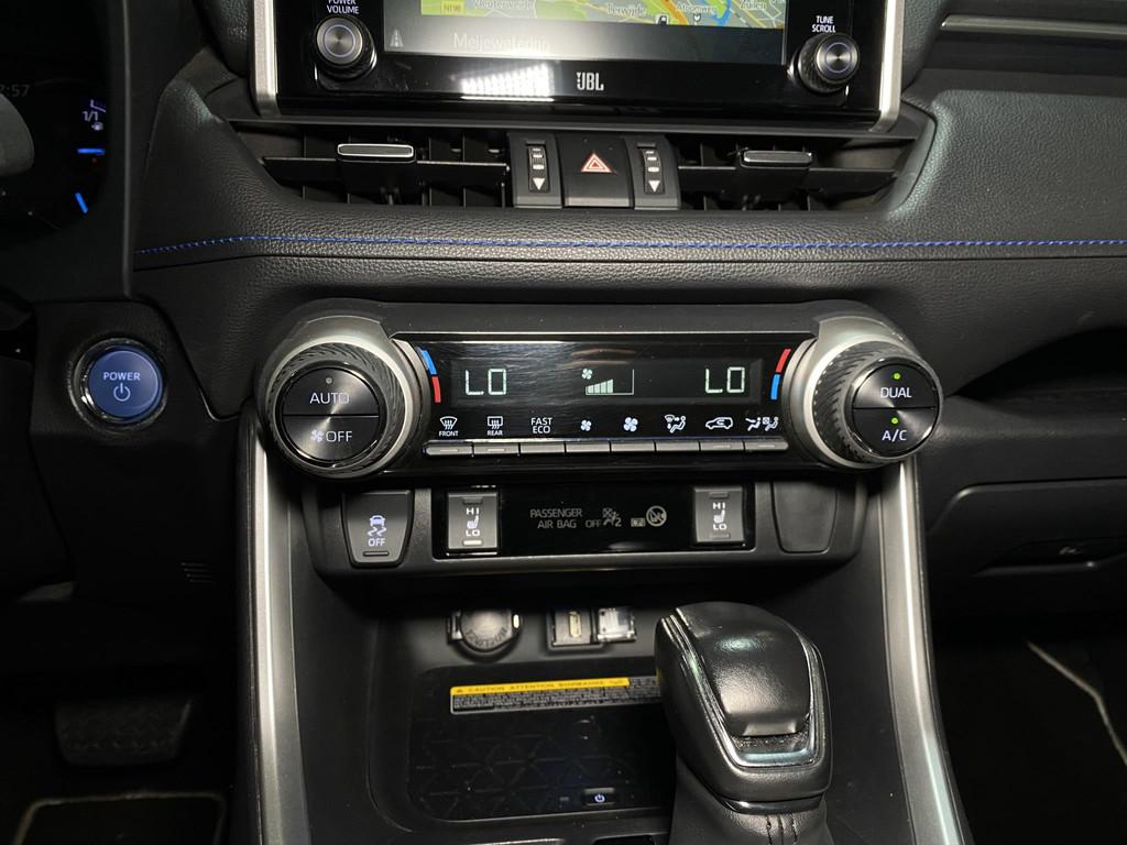 Toyota RAV4 2.5 Hybrid Bi-Tone | Navi | Toyota garantie tot, Gebruikt, Euro 6, 4 cilinders, 2487 cc
