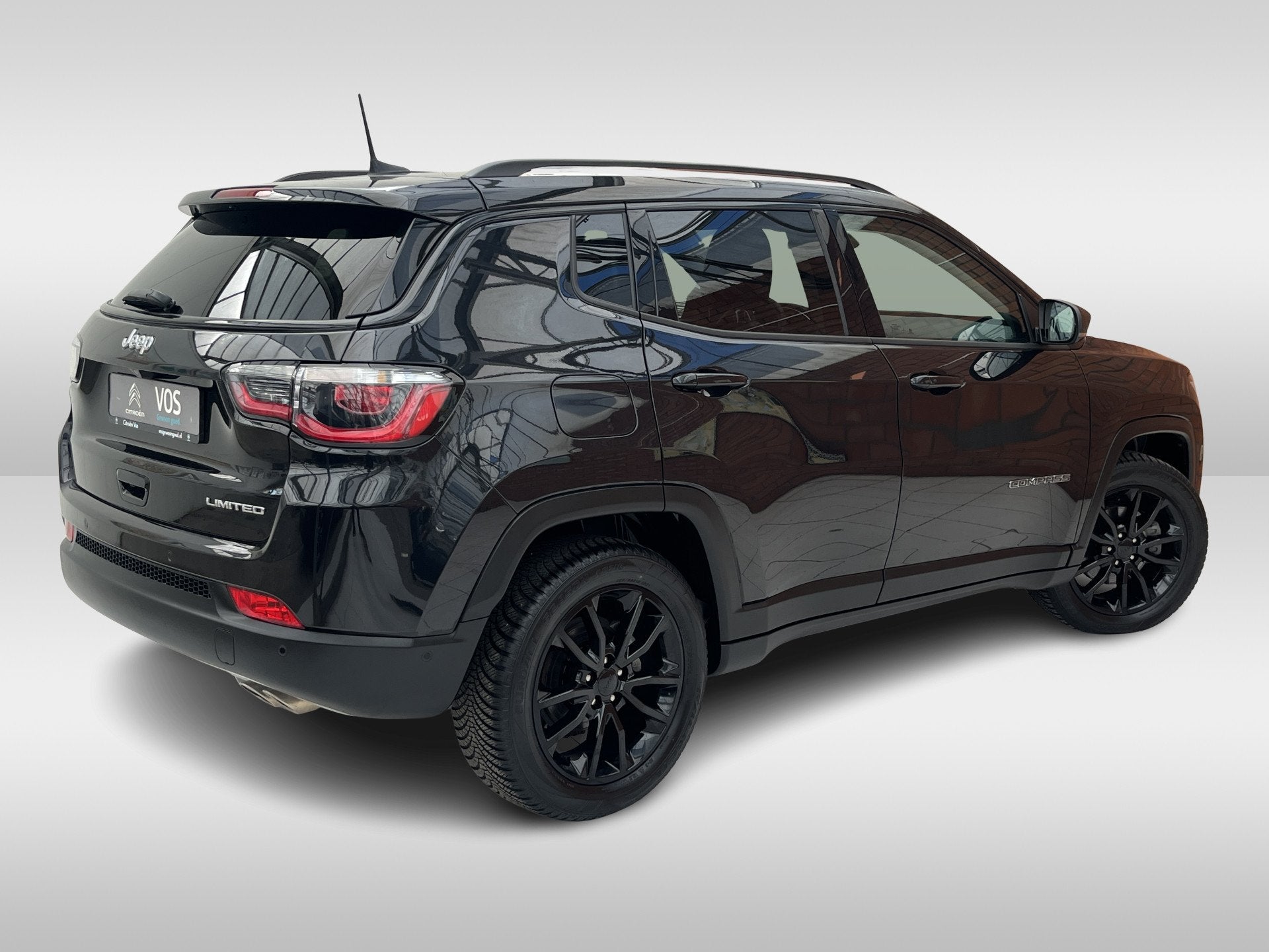 Jeep Compass 1.3T Black Limited Automaat | Stuur-en stoelver, Auto's, Jeep, Gebruikt, Zwart, 4 cilinders, 150 pk