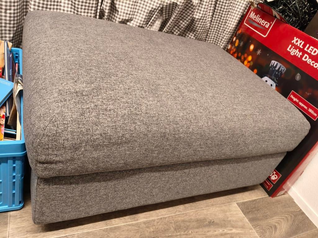 IKEA poef met opbergruimte, grijs, Huis en Inrichting, Banken | Voetenbanken en Poefen, Ophalen, Gebruikt, Modern, Scandinavisch