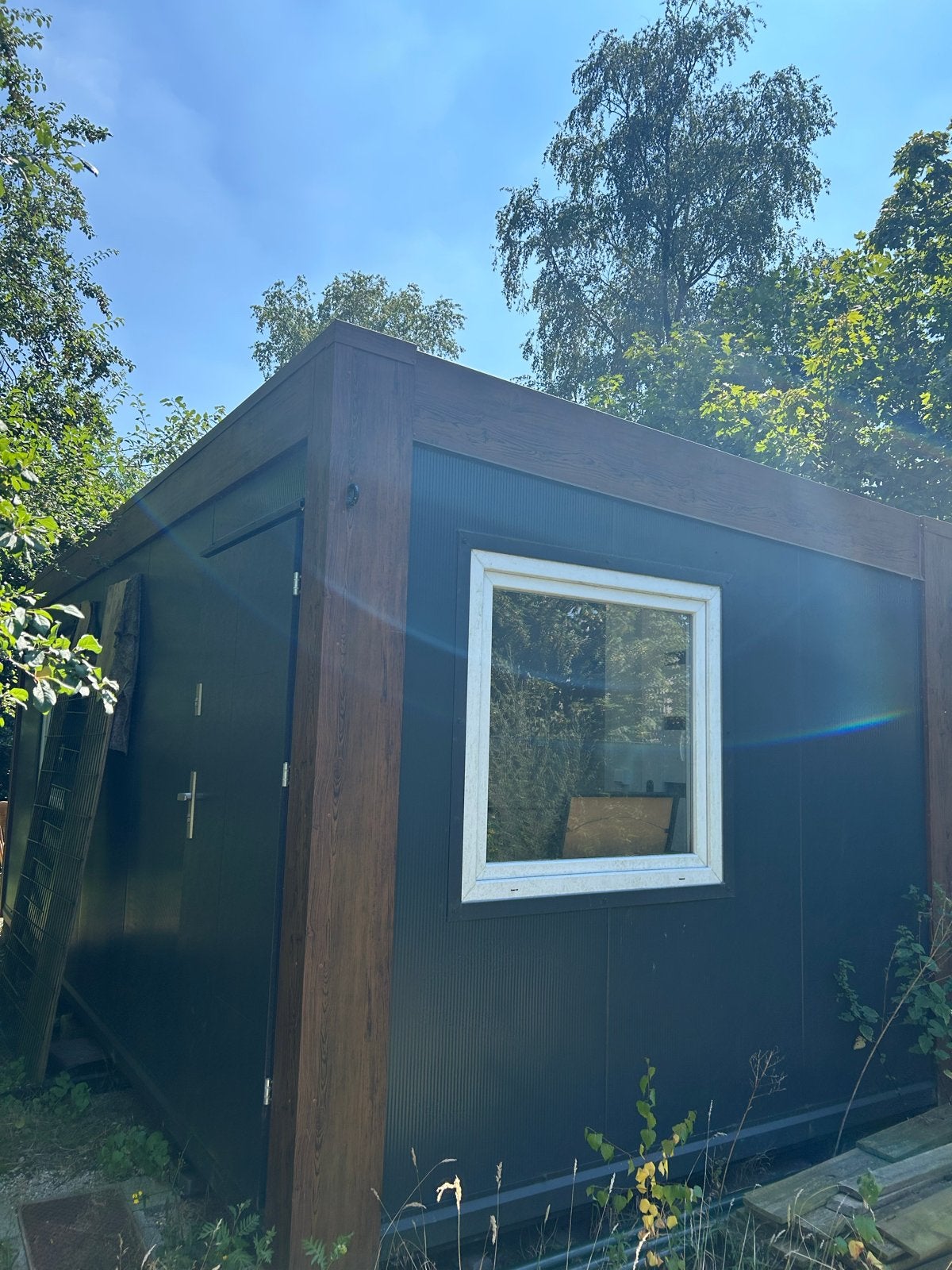 Moderne en comfortabele woonunit met keuken, toilet & airco, Ophalen