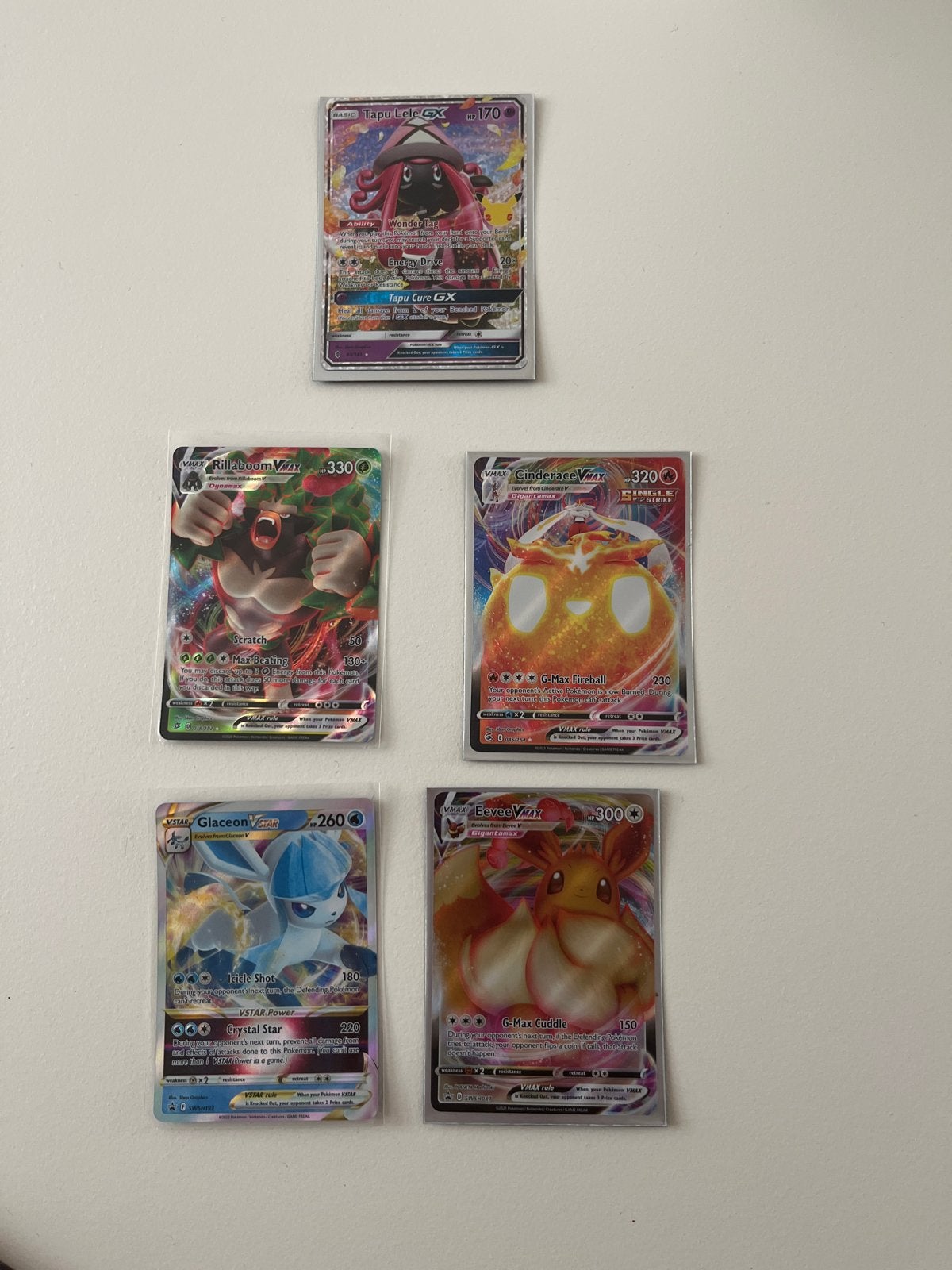 Pokémon Kaarten Bundel: Tapu Lele, Rillaboom, Cinderace, Gla, Ophalen of Verzenden, Zo goed als nieuw, Meerdere kaarten