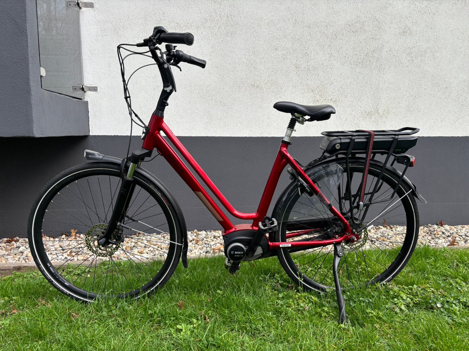 2 STELLA Bosch PERFORMANCE Middenmotor elektrische fietsen, Zo goed als nieuw, 51 tot 55 cm, 50 km per accu of meer, Ophalen