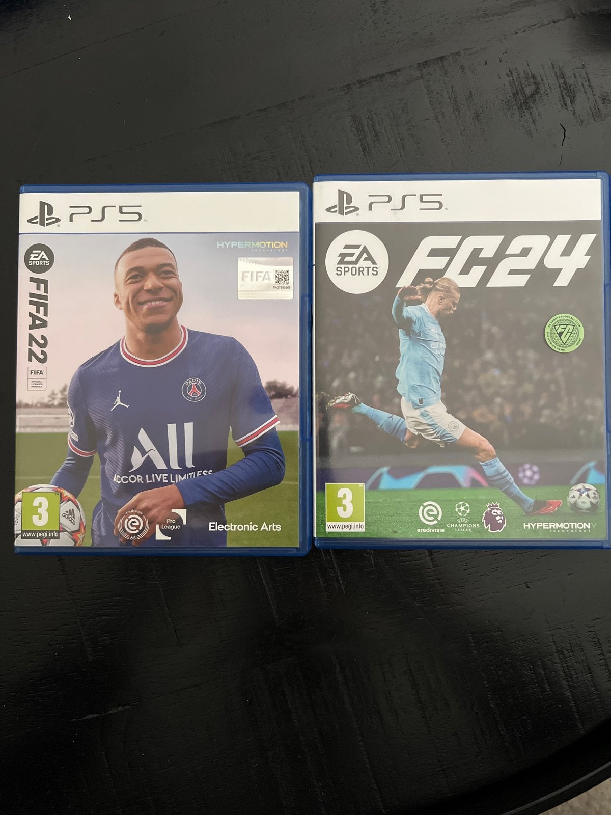 FIFA 22 & FC 24 PS5 Games - Voetbalplezier voor Jong en Oud, Spelcomputers en Games, Games | Sony PlayStation 5, 2 spelers, Eén computer