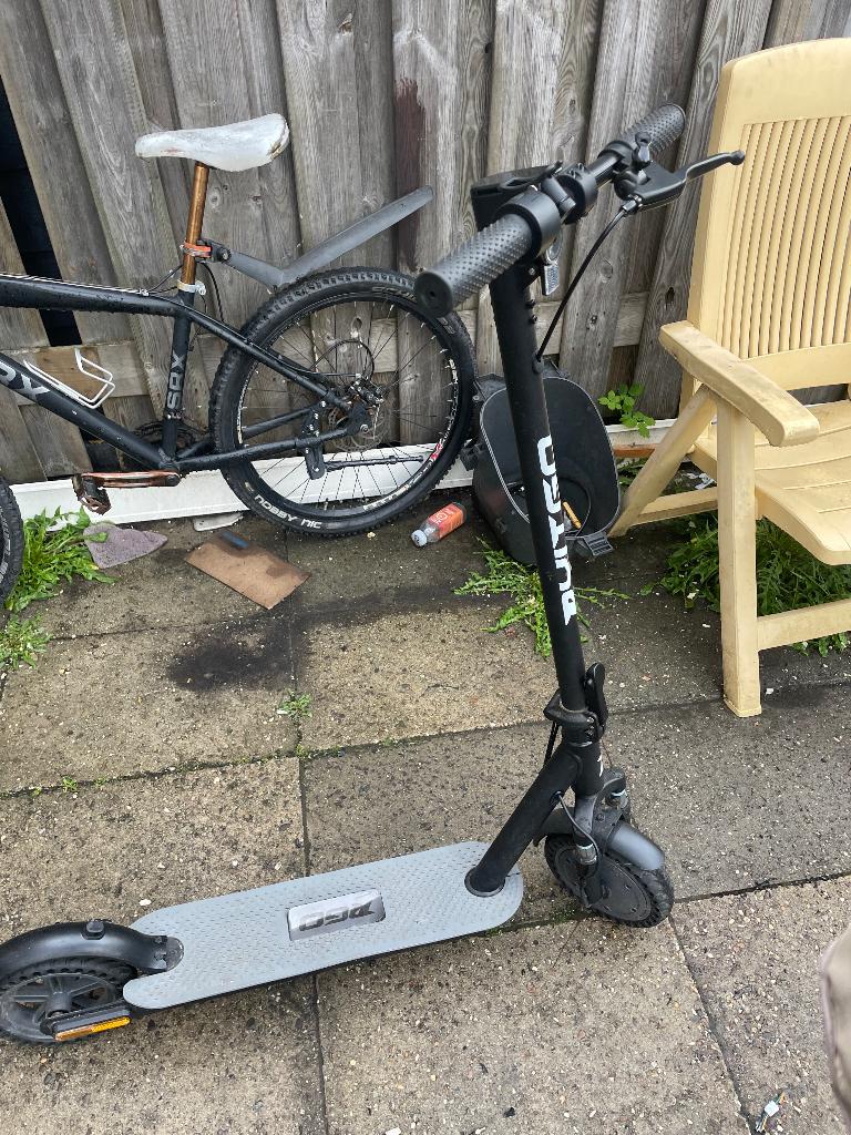 Tekoop. Prima rijdende elektrische step, Fietsen en Brommers, Steps, Ophalen of Verzenden, Zo goed als nieuw, Elektrische step (E-scooter)